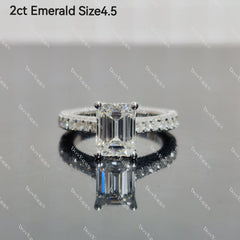 (size 4.5) Doveggs 2ct emerald moissanite sterling silver engagement ring