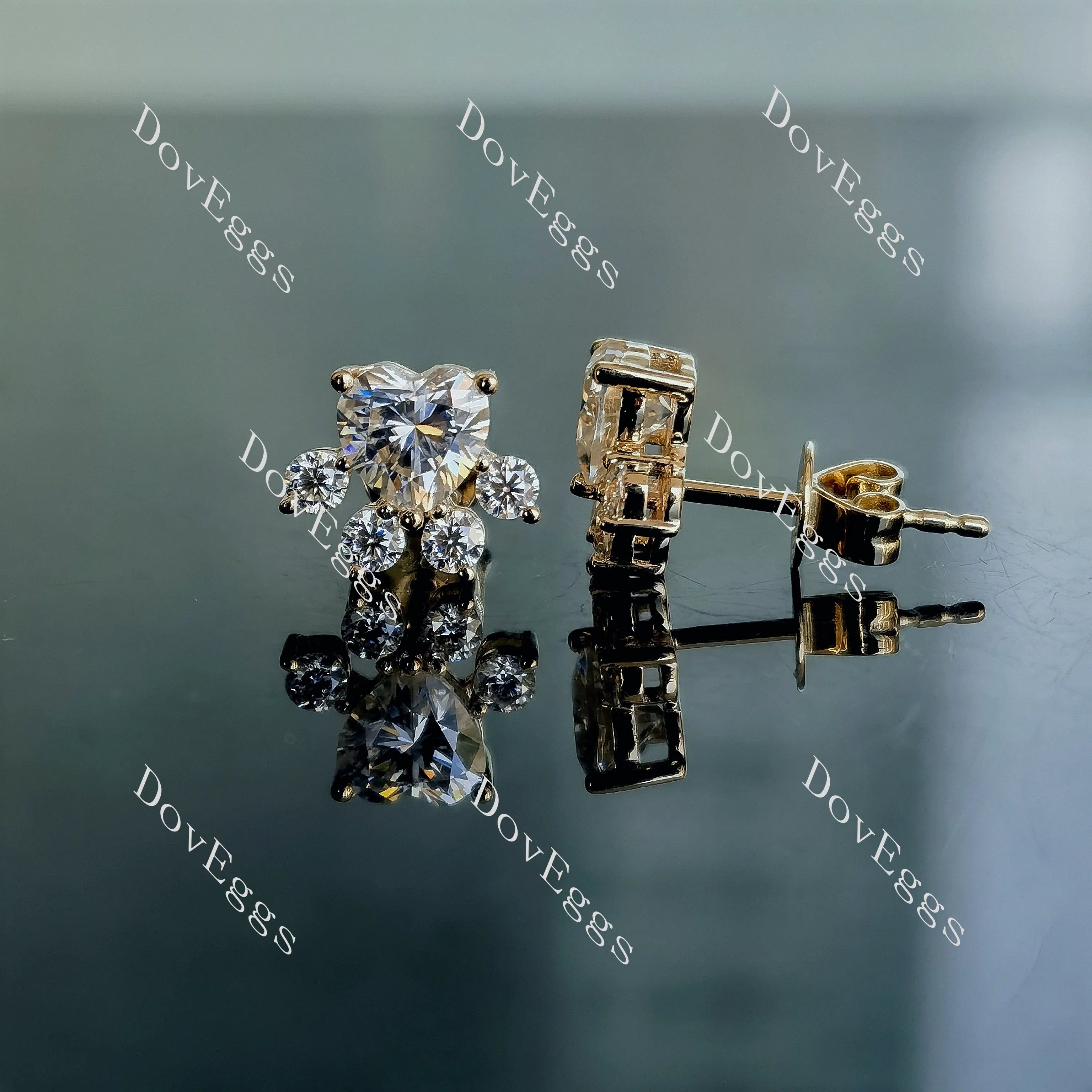 Doveggs pet paws heart moissanite stud earrings for women