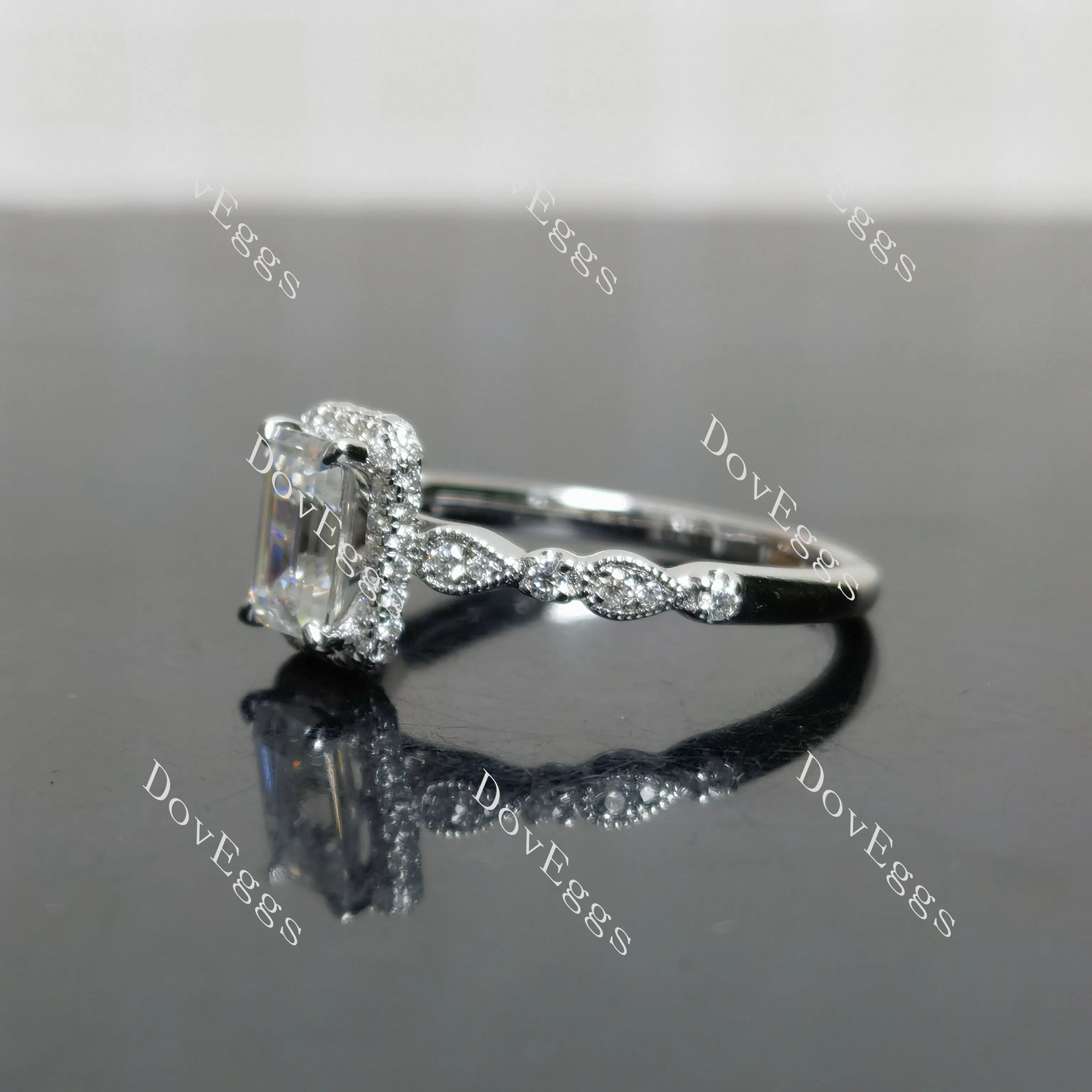 (size 6.75) Doveggs sterling silver 1ct emerald moissanite engagement ring