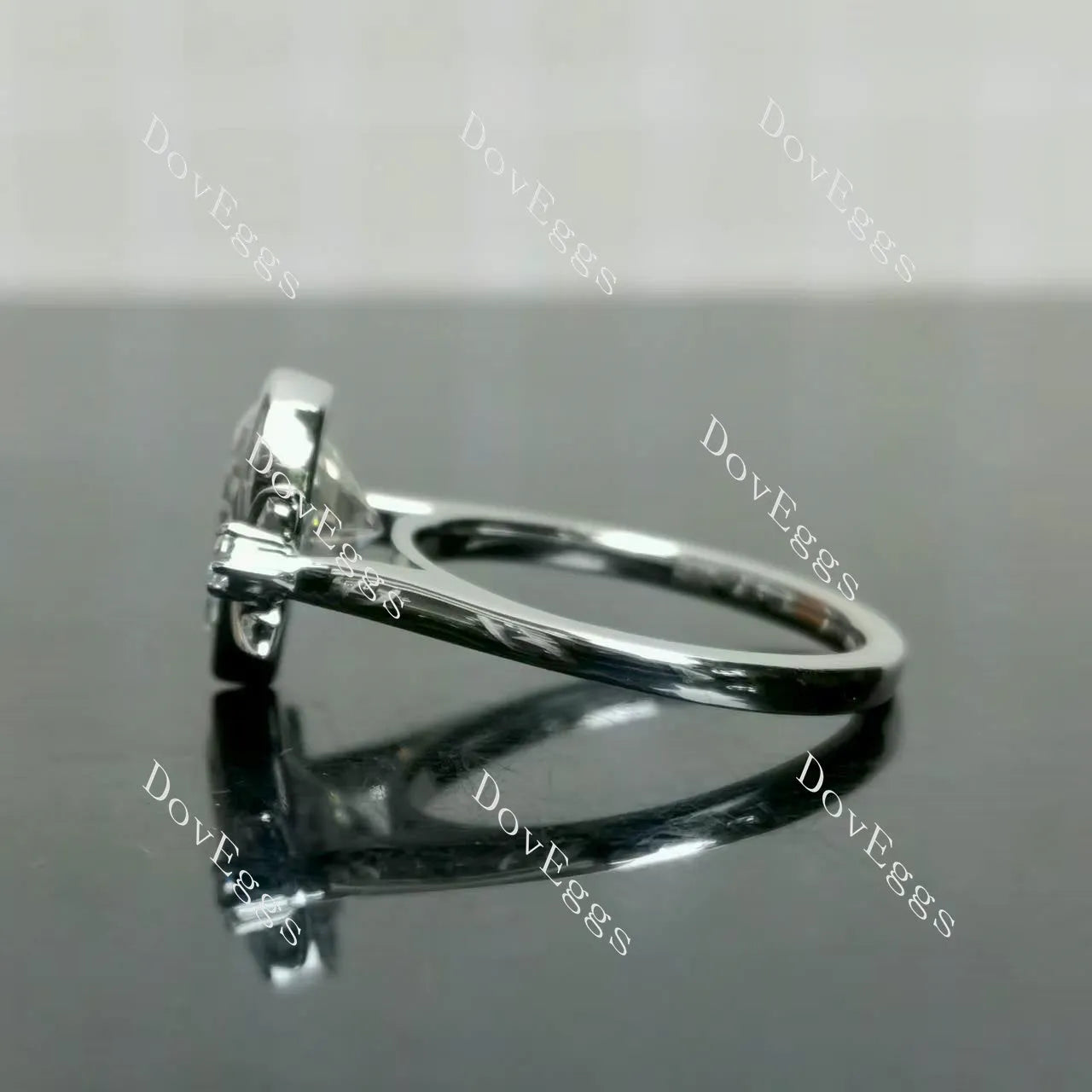 (size 8) Doveggs sterling silver 4ct pear moissanite engagement ring