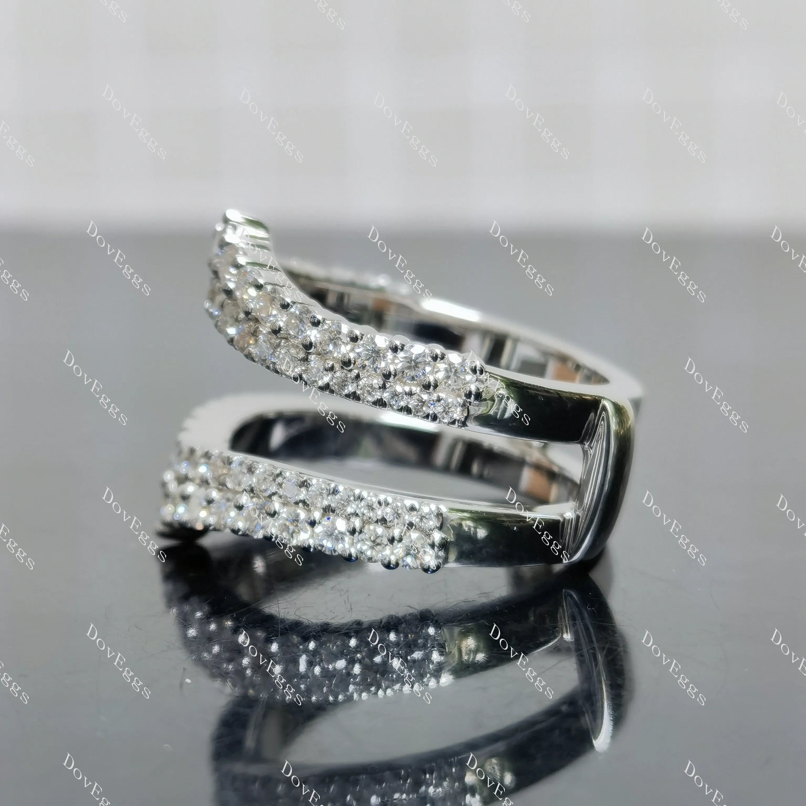 (size #8,#8.25 ) Doveggs sterling silver round moissanite enhancer