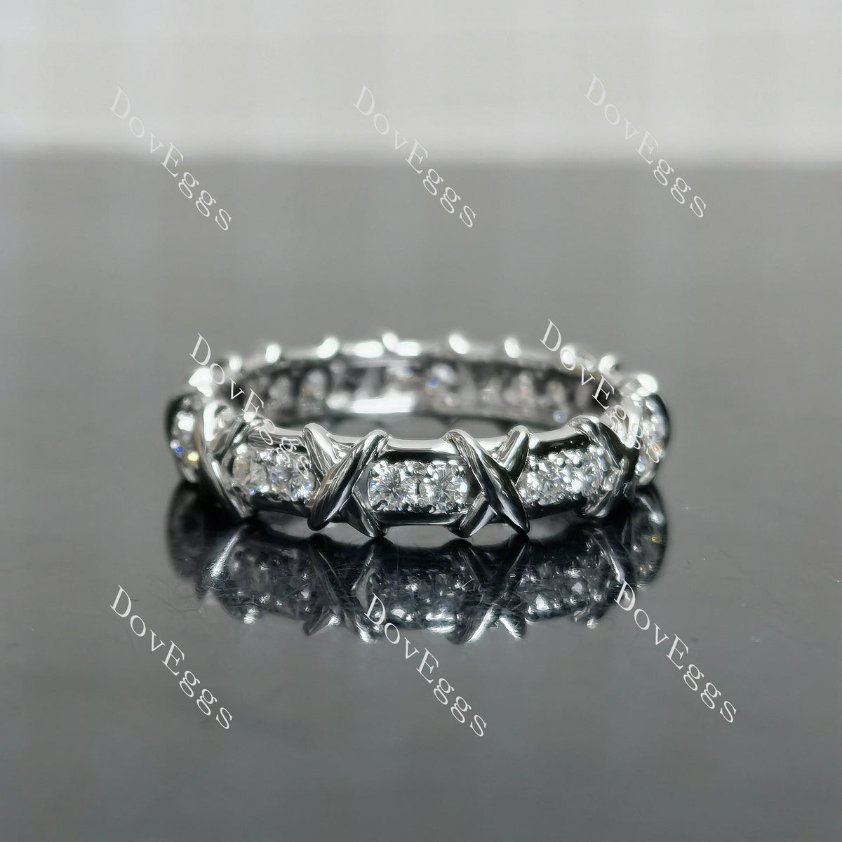 (size 9.5) Doveggs sterling silver 0.7cttw round moissanite wedding band