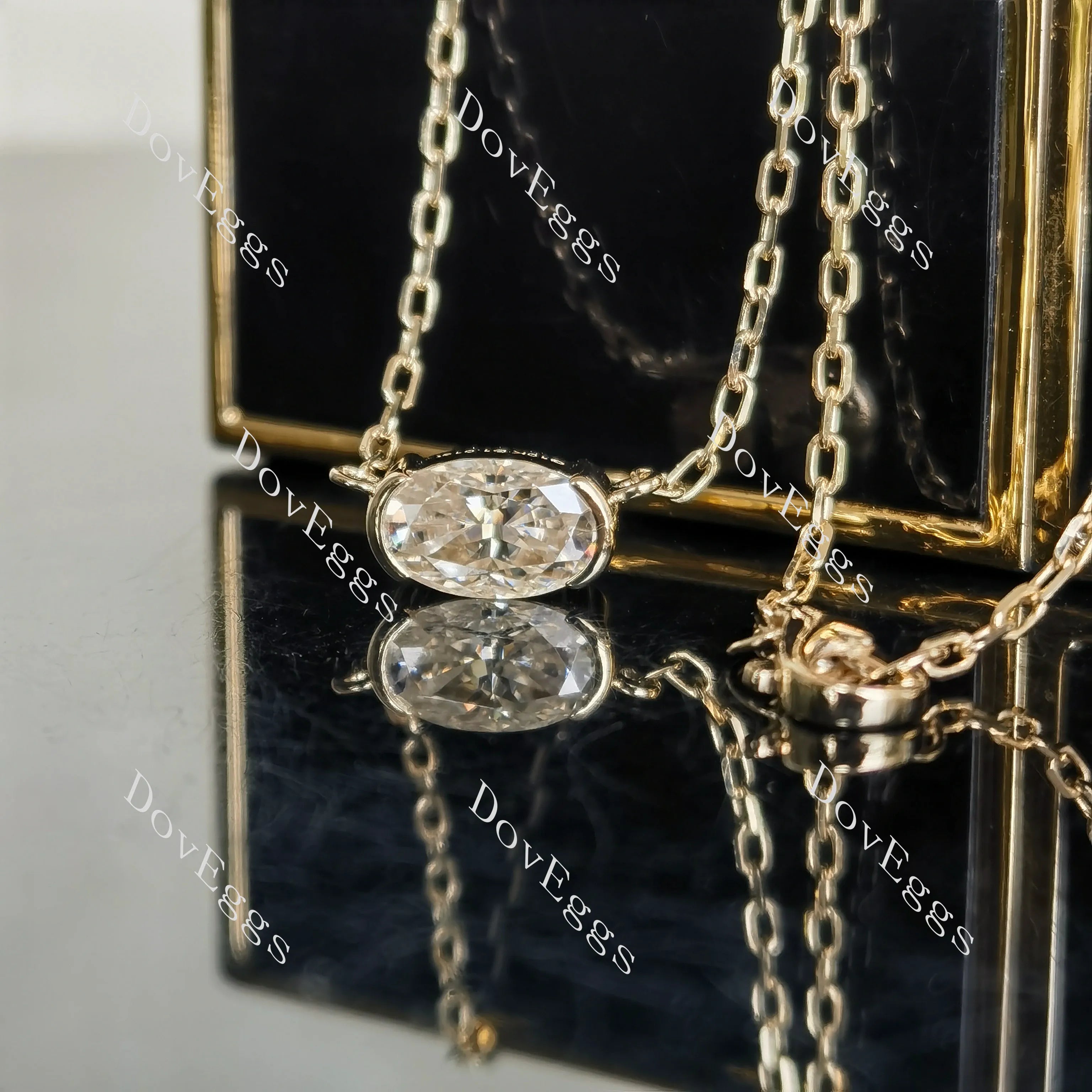 Doveggs oval solitaire moissanite pendant necklace (with 17' length chain)