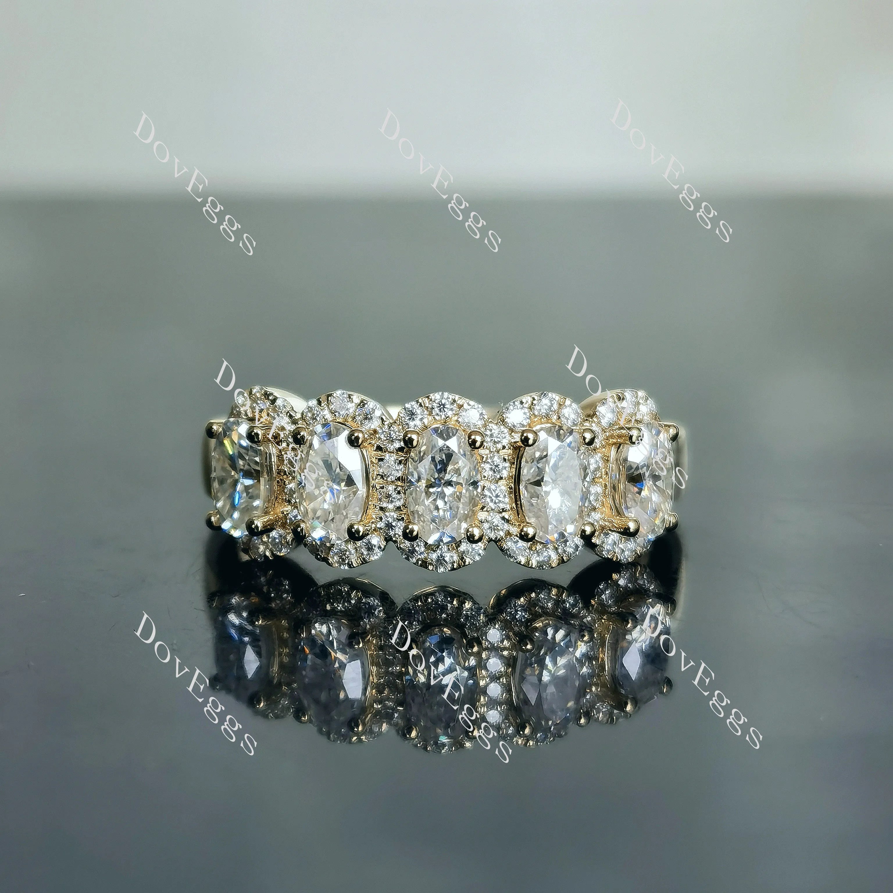 Doveggs oval five stones halo moissanite/lab grown diamond wedding band-7.5mm band width