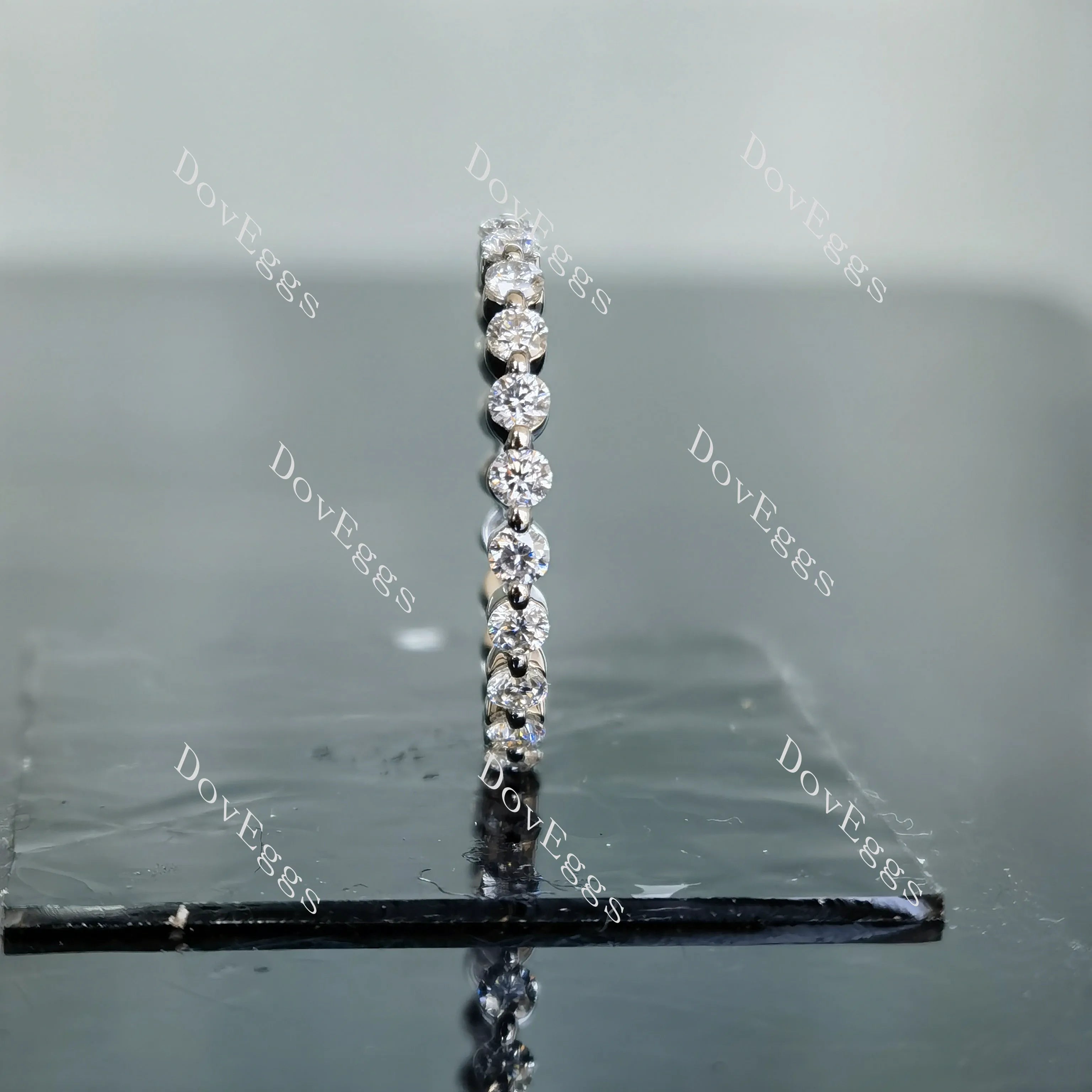 Doveggs round full eternity bubble moissanite/lab grown diamond wedding band-2.0mm band width
