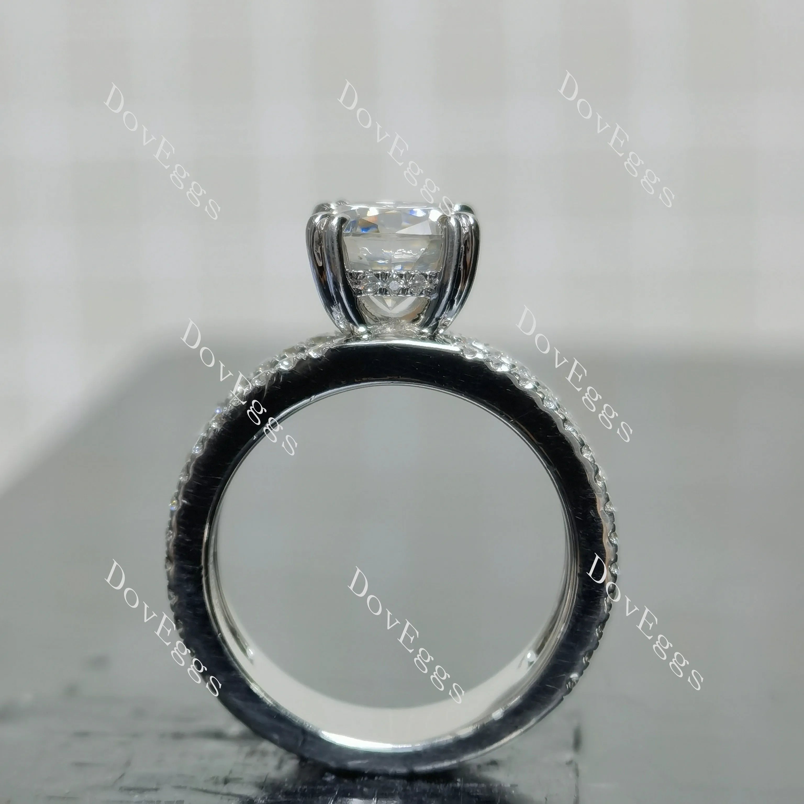 (size 6) Doveggs sterling silver 2ct cushion moissanite engagement ring