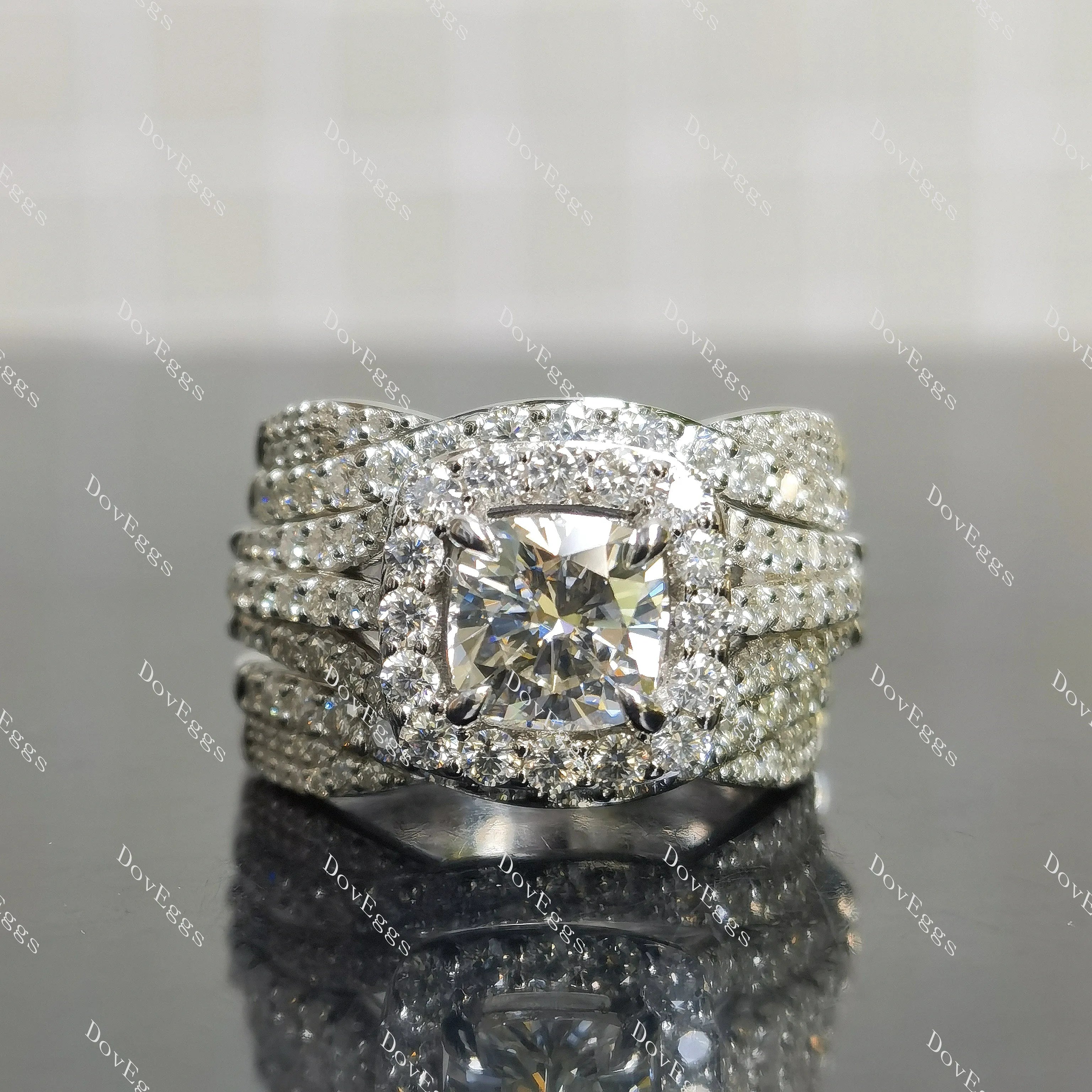 (size 7.5) Doveggs 1.5ct cushion moissanite sterling silver engagement ring set （3 rings）