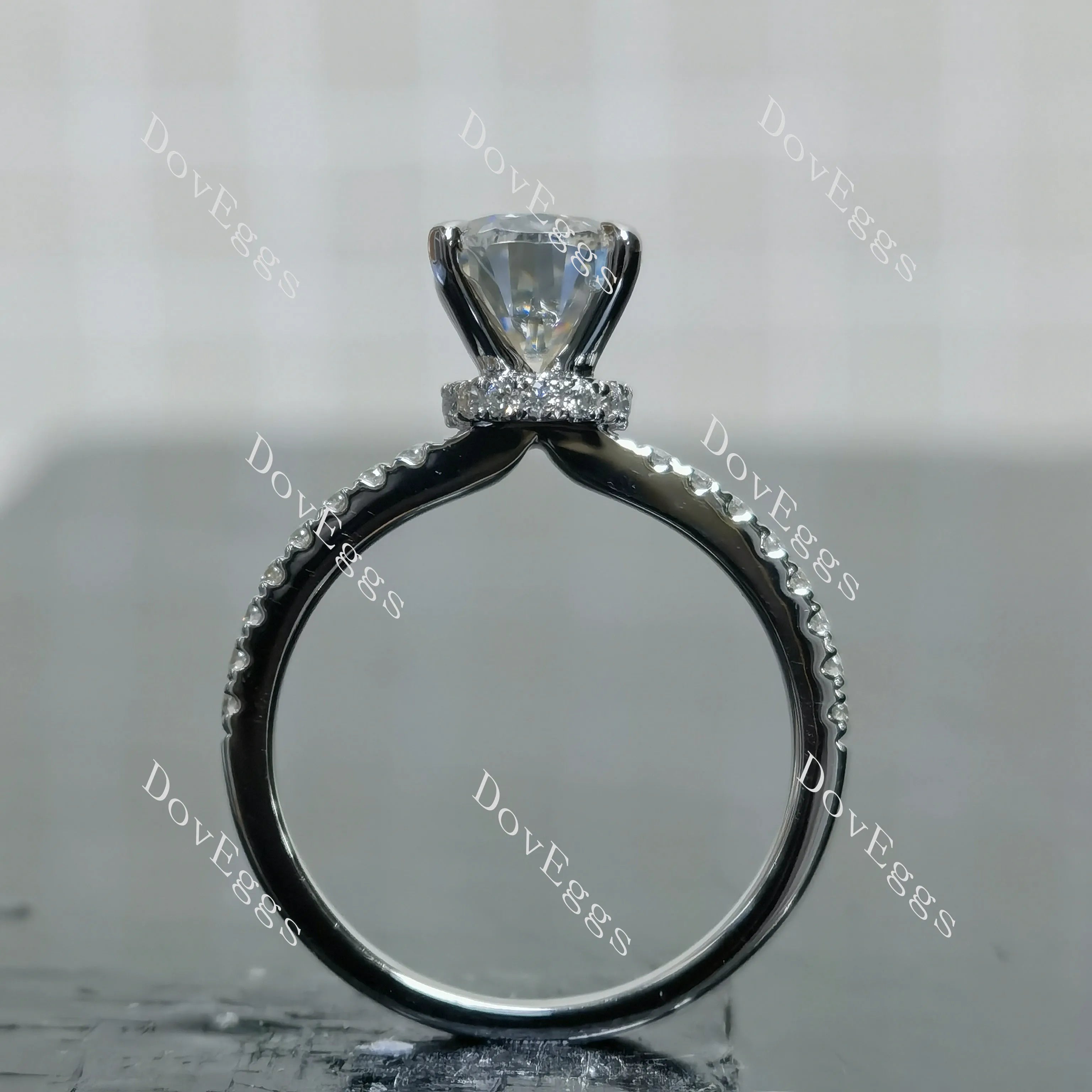 (size 7) Doveggs sterling silver 2ct Oval moissanite engagement ring