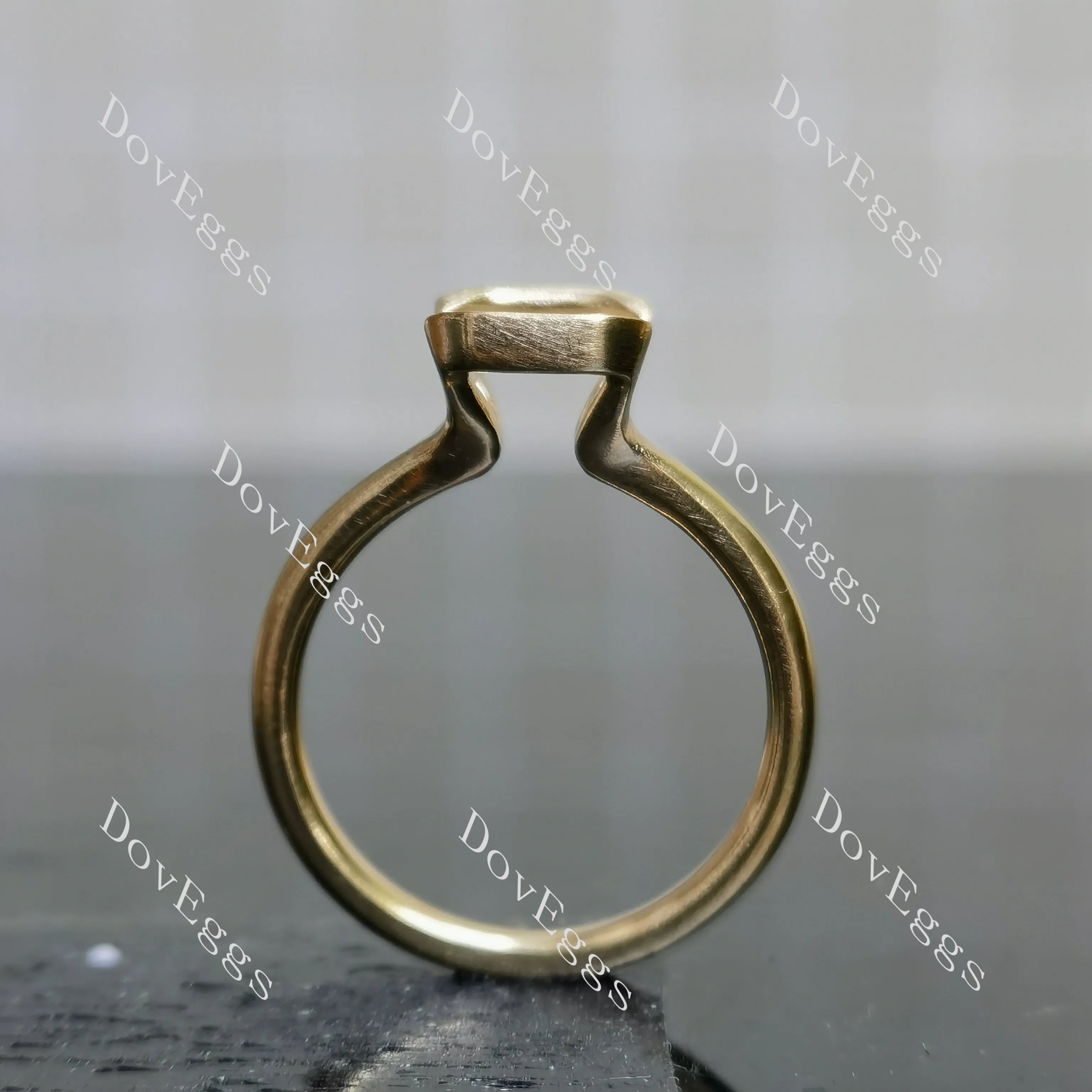 Doveggs bezel solitaire engagement ring semi-mount only(Exclusively to DovEggs Stones)