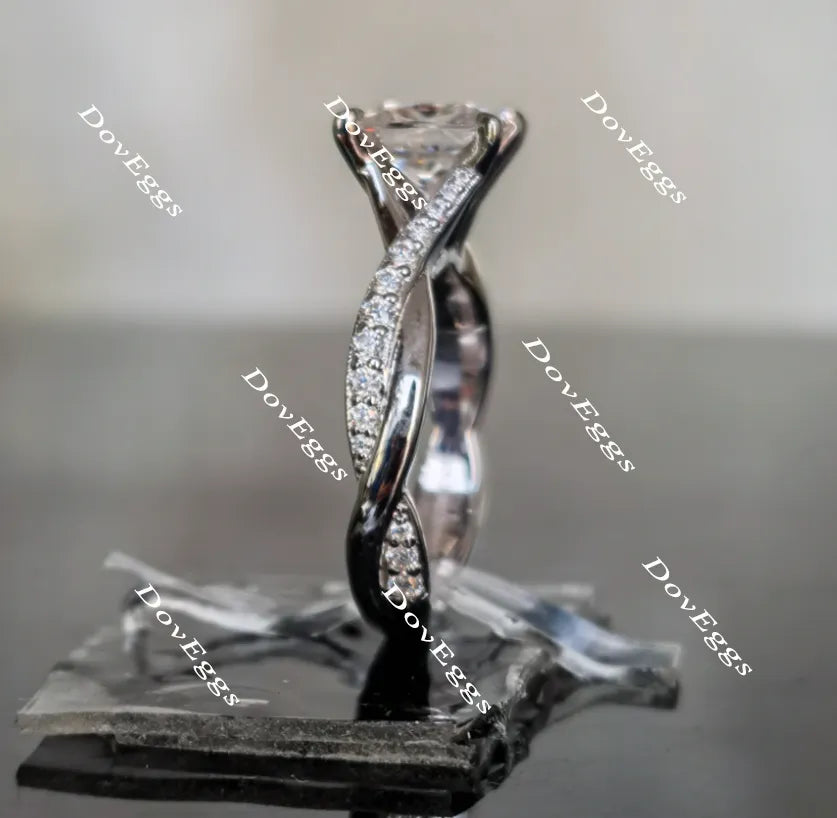Alzare princess curved band moissanite engagement ring