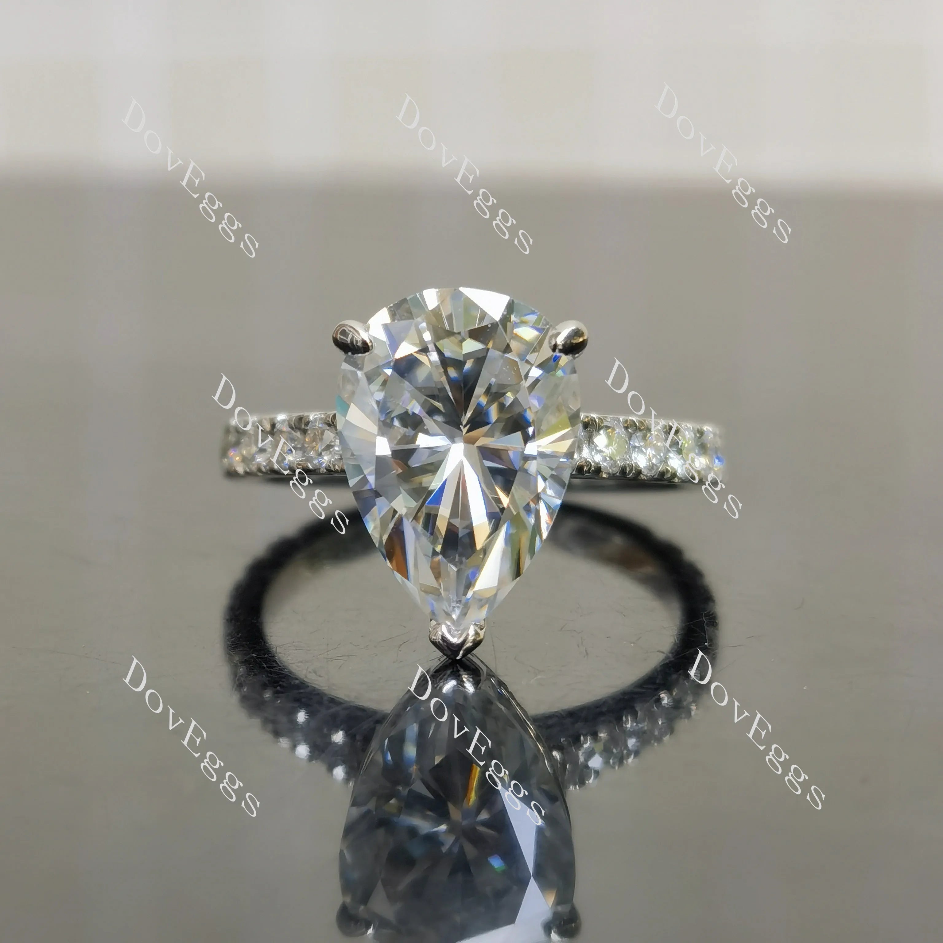 (size 7) Doveggs sterling silver 6ct pear moissanite engagement ring