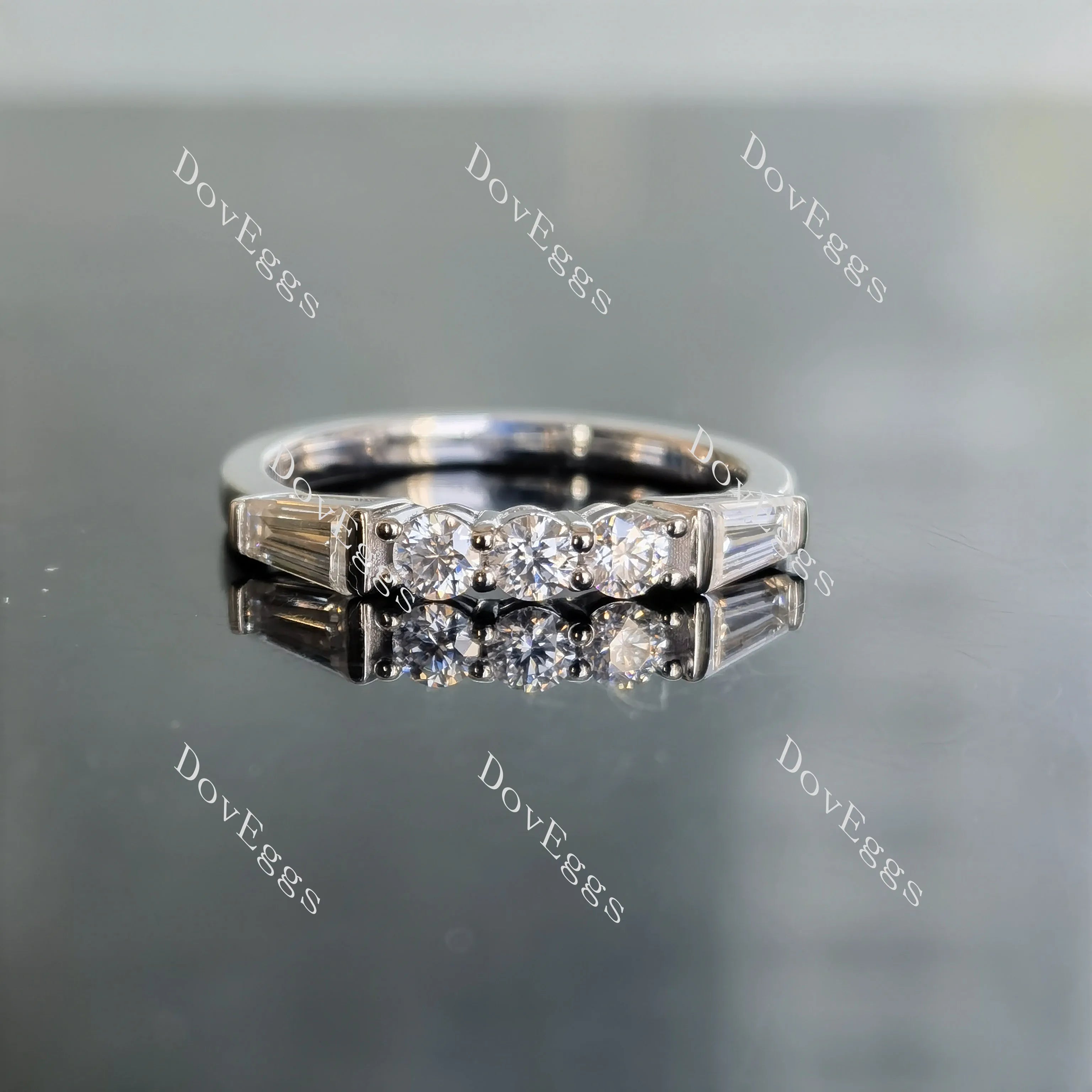 Doveggs round five-stone moissanite/lab grown diamond wedding band-2.0mm band width