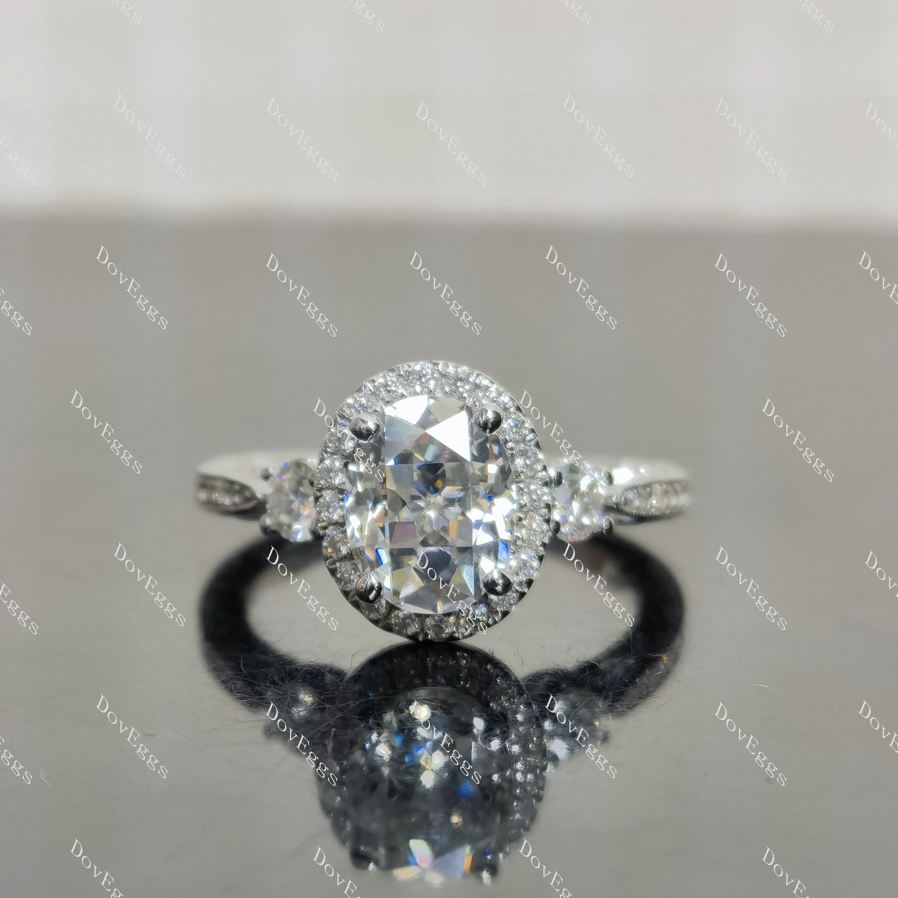 (size 7.75)Doveggs 2ct GHI color oval moissanite engagement SS ring