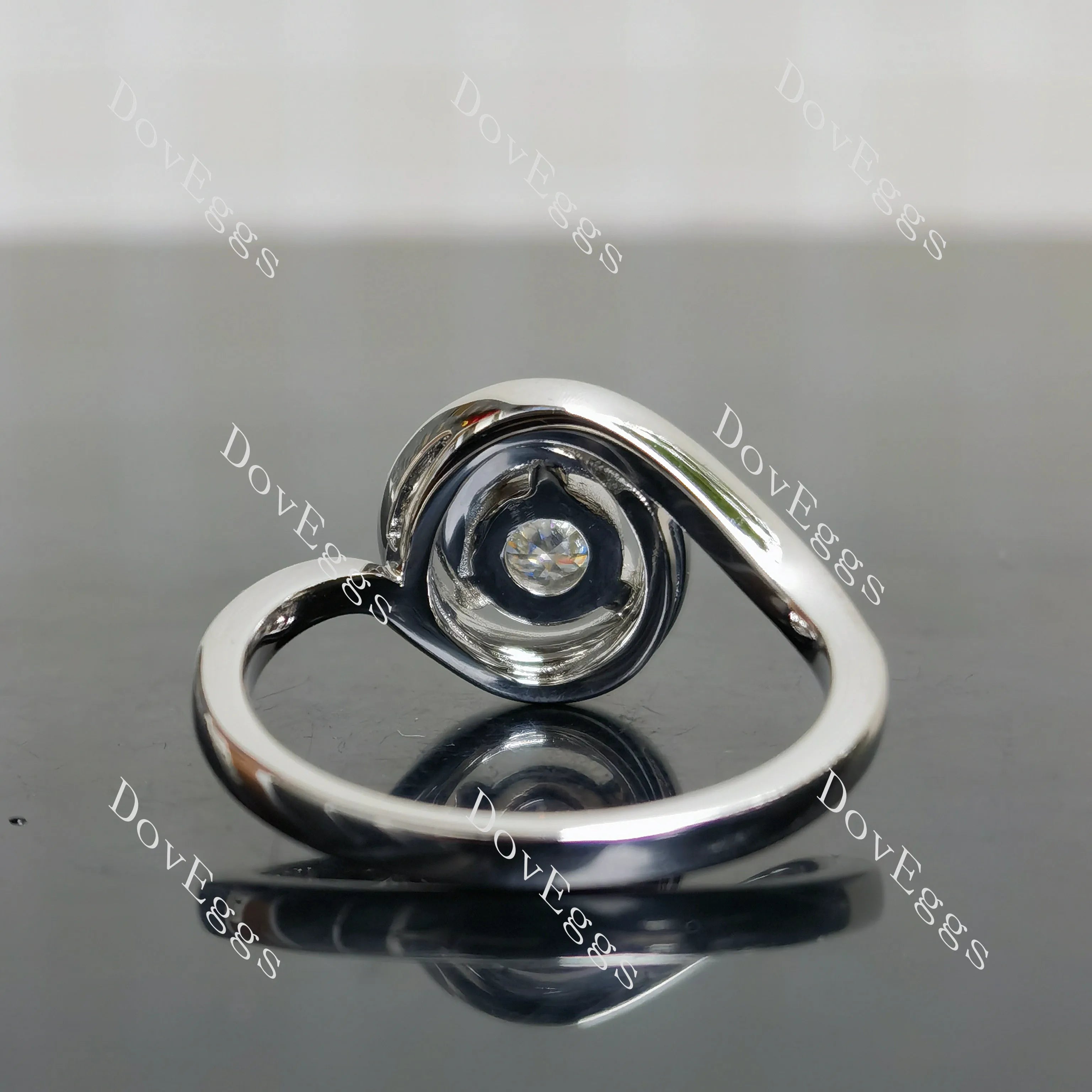 Doveggs round pave vintage wave moissanite engagement ring