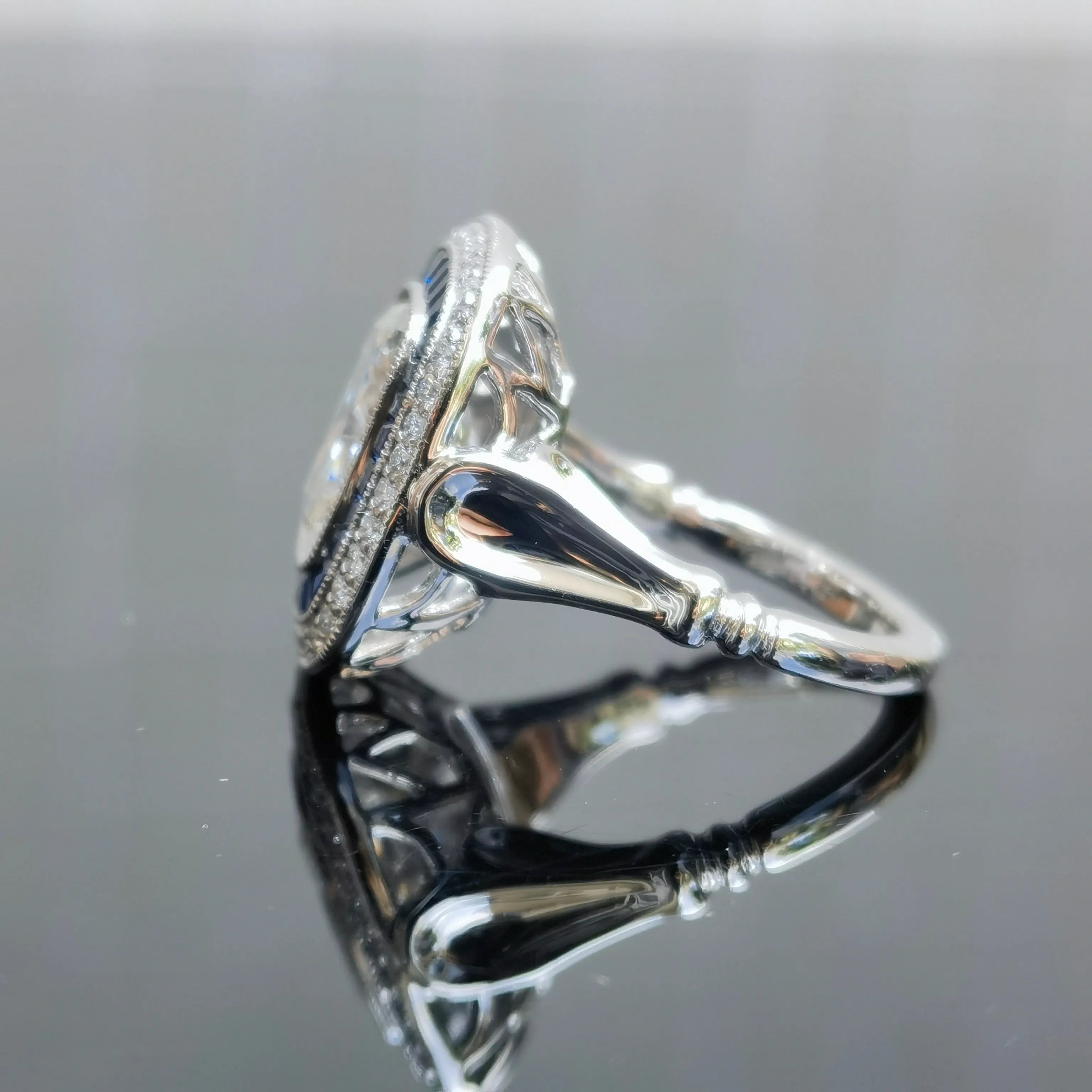 (size 4.25) Doveggs platinum 3.52ct Cushion F color VS1 Clarity Excellent cut Lab Grown Diamond Ring(certified)