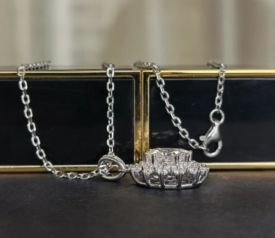 Doveggs oval moissanite pendant necklace (pendant only)