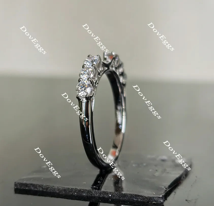 Doveggs round moissanite/lab grown diamond wedding band-1.7mm band width