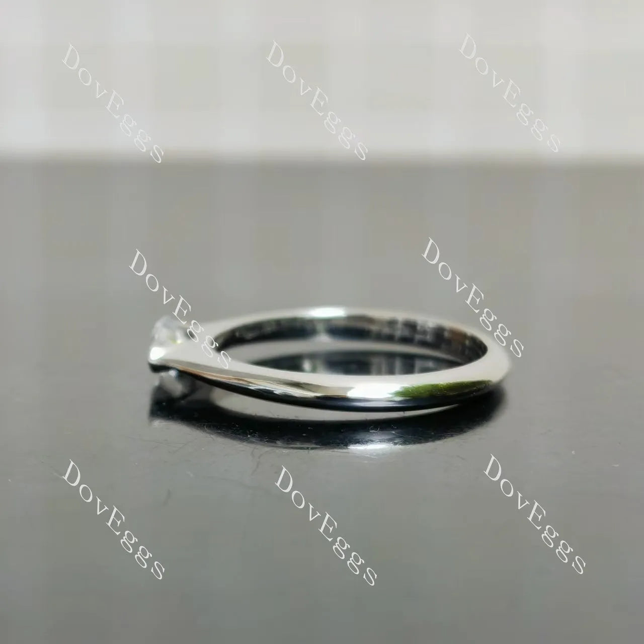 Doveggs solitaire engagement ring only semi-mount only(Exclusively to DovEggs Stones)