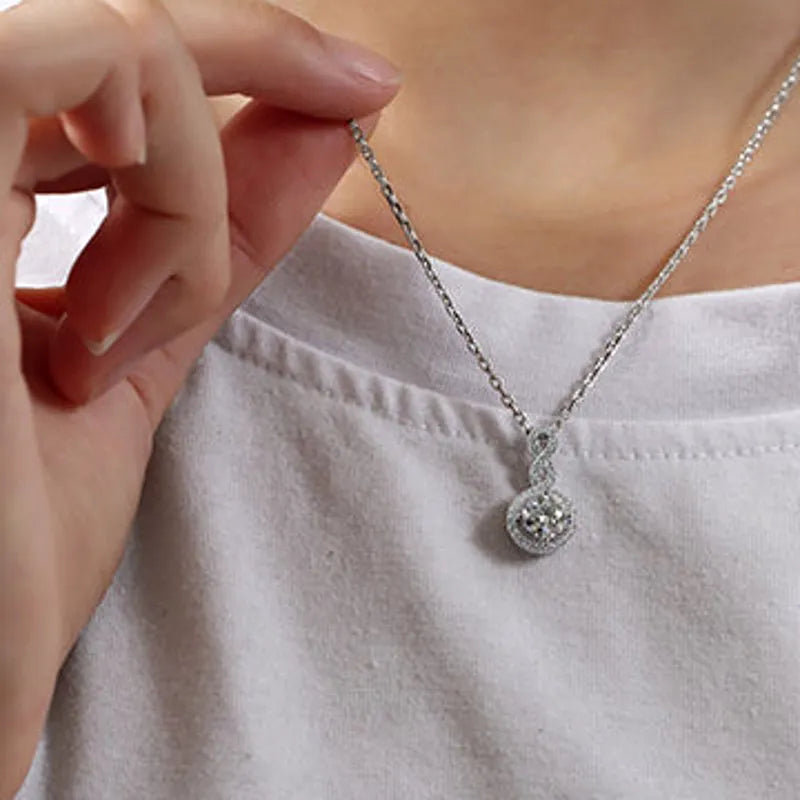Doveggs round art deco moissanite pendant necklace (pendant only)