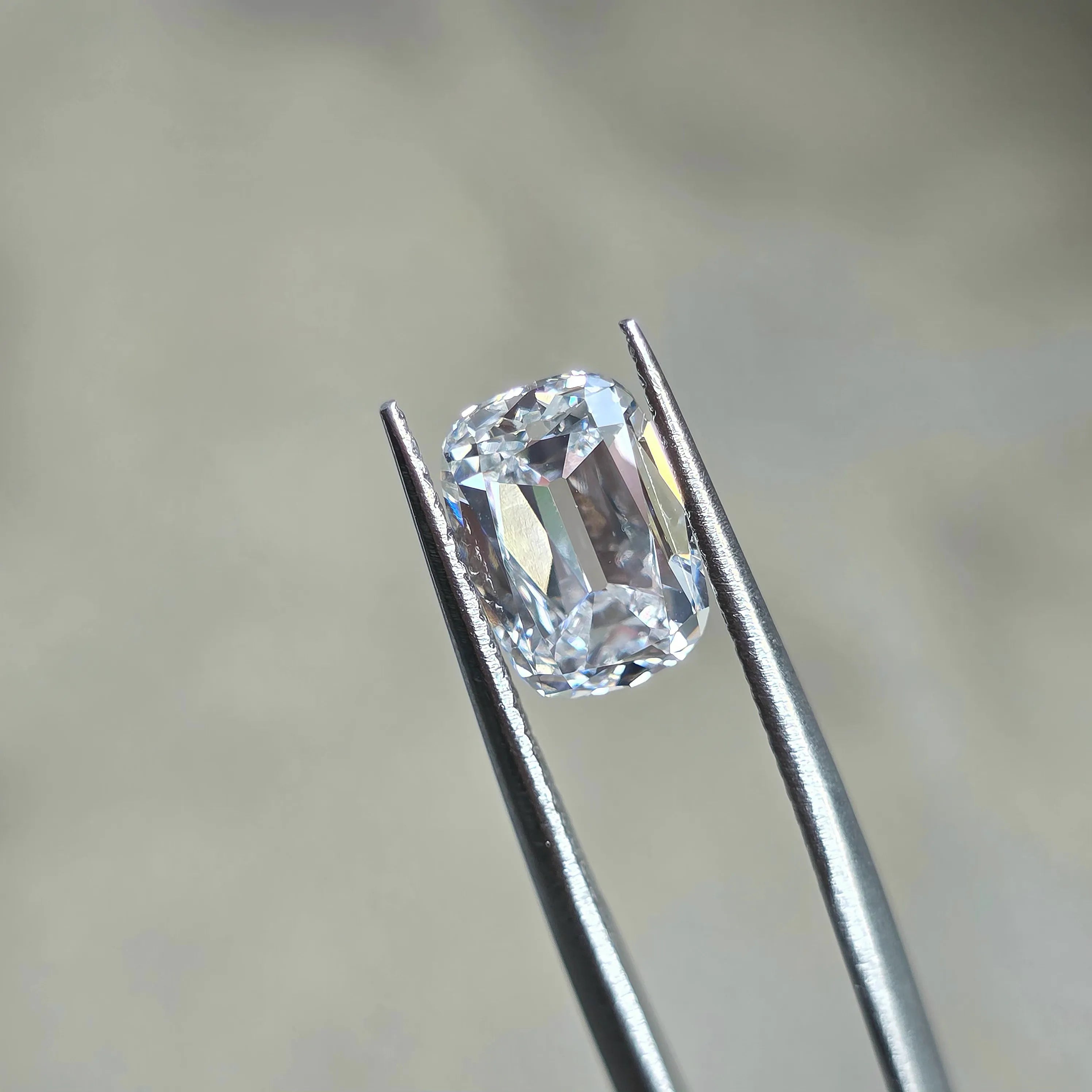 3.06ct Cushion Old Mine Cut Lab Diamond - D Color VVS1 | Doveggs Certified