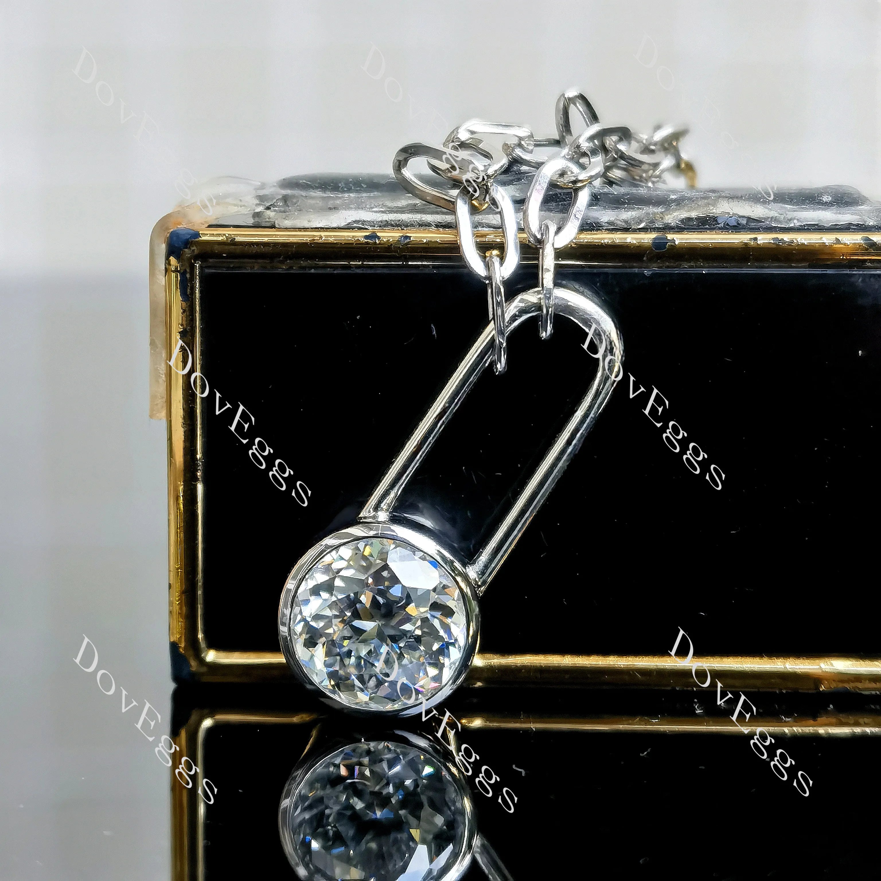 Round bezel solitaire moissnaite pendant necklace with 18"+2" length chain| Doveggs