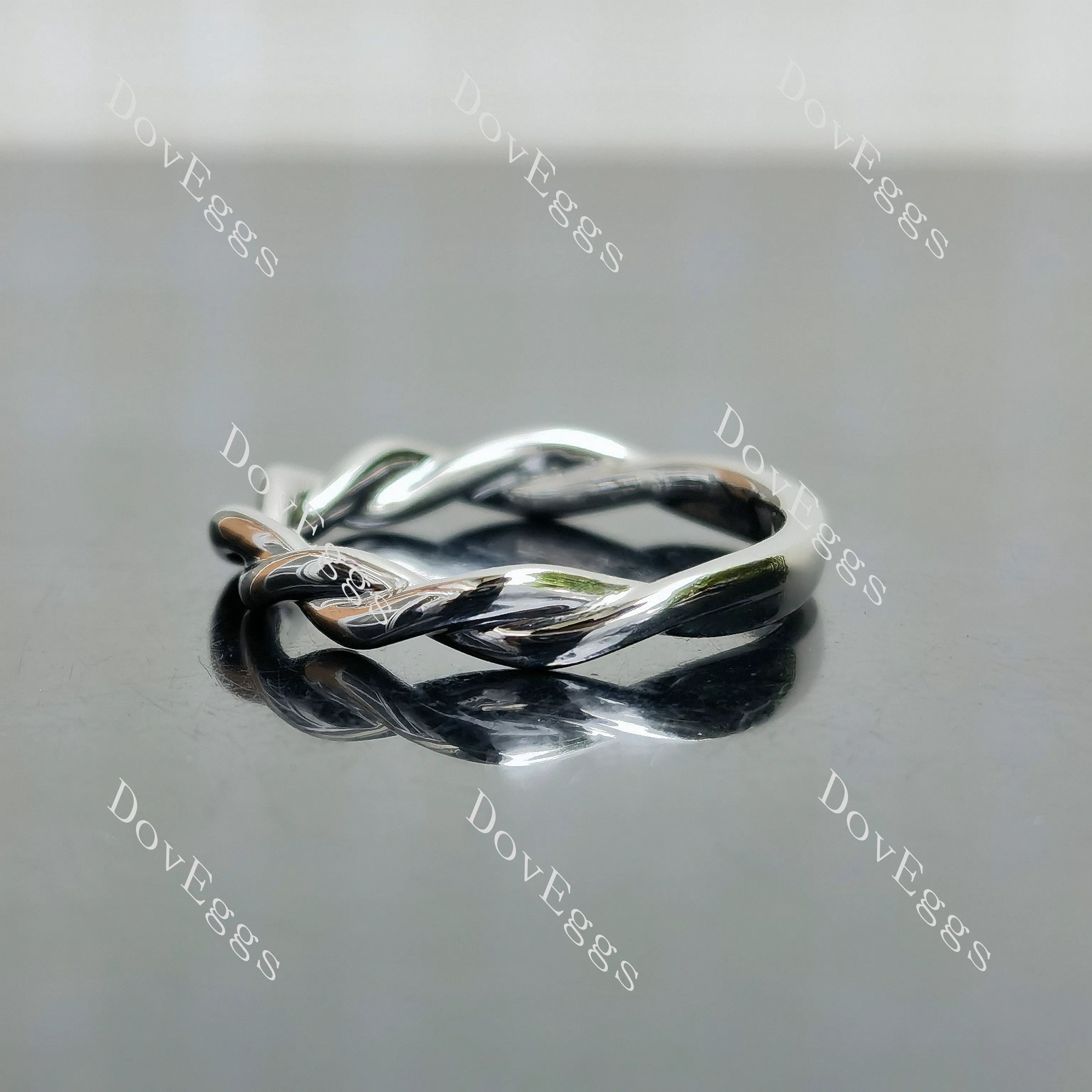 Curved plain wedding band-2.3mm band width| DovEggs