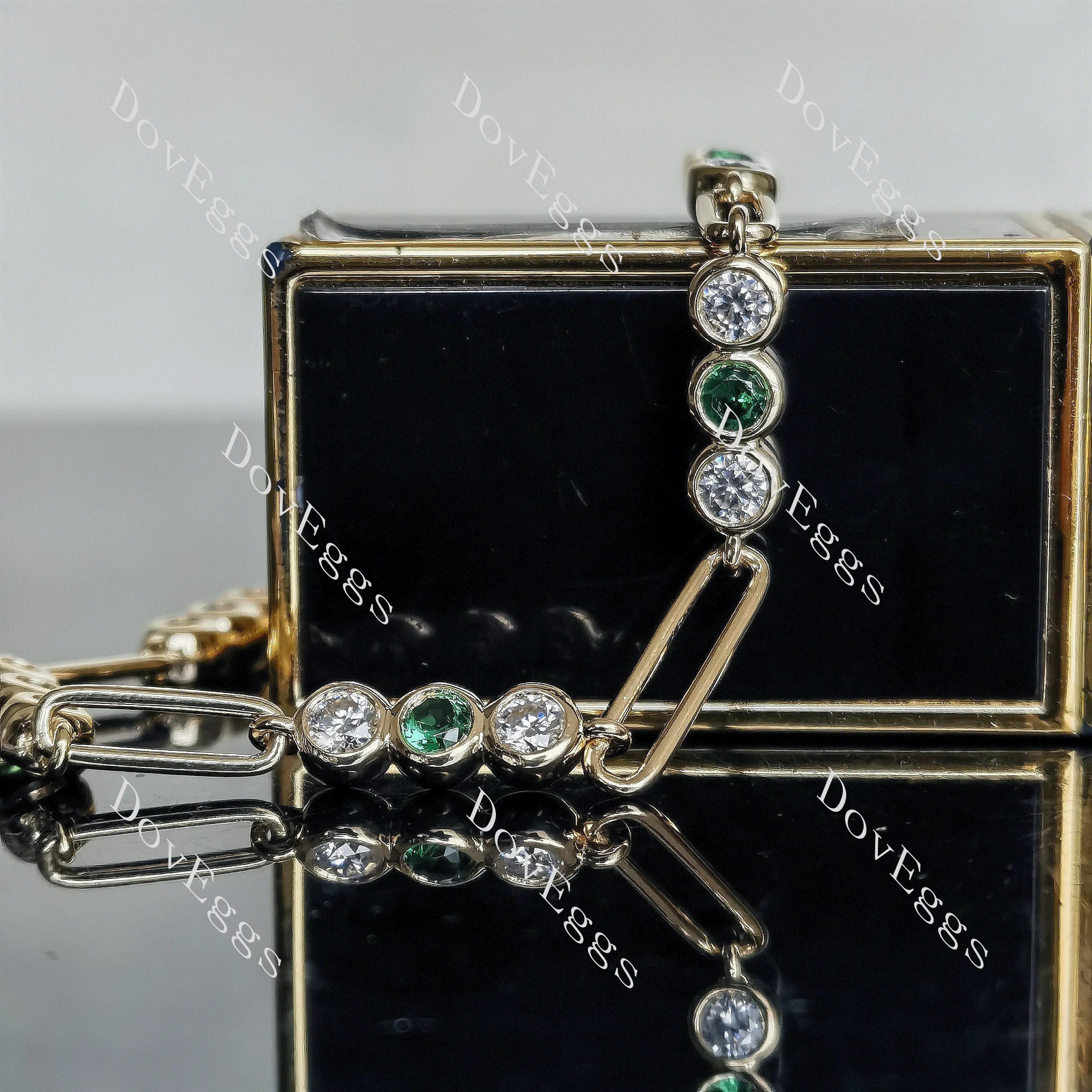 Doveggs round pave bezel moissanite bracelet