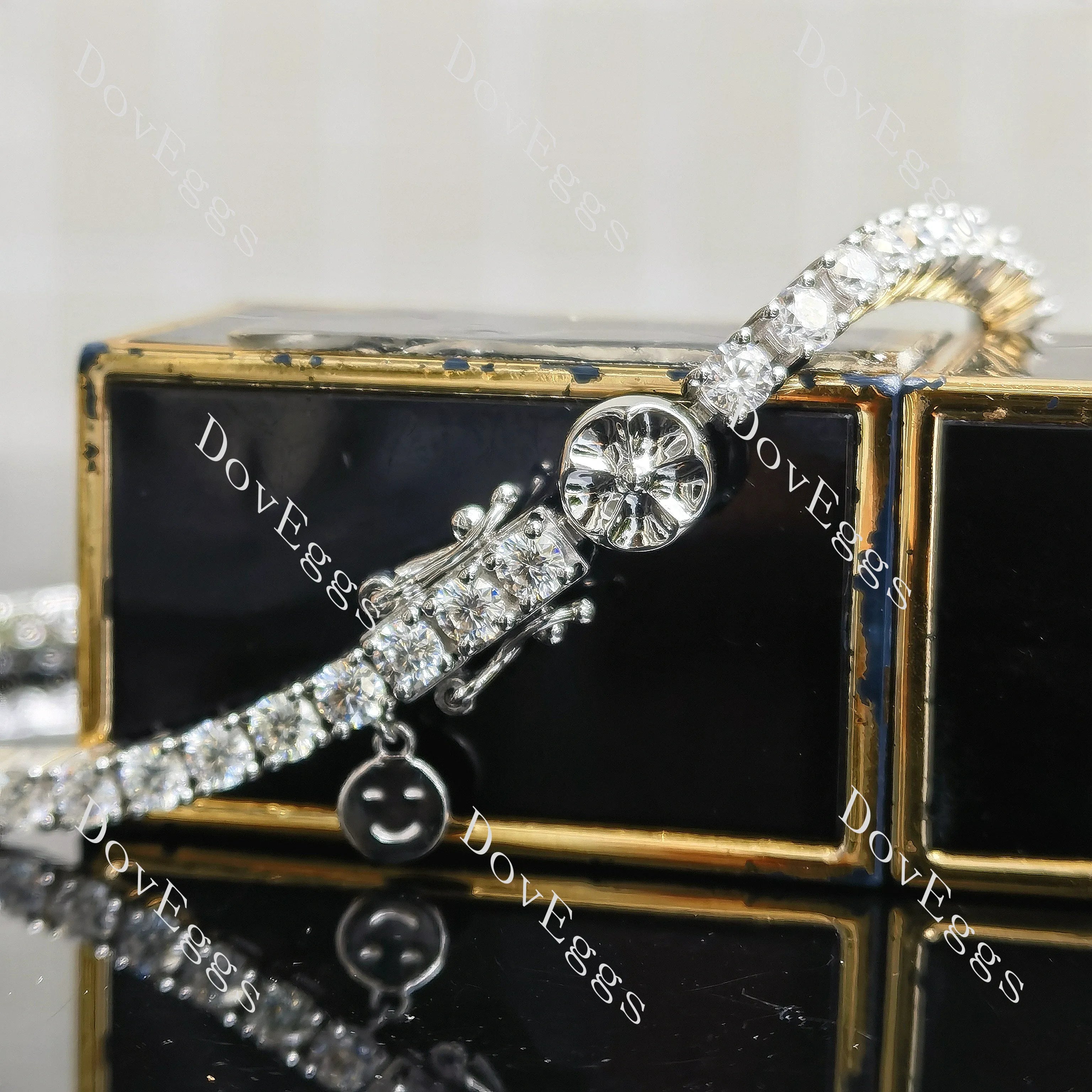 Round moissanite/lab grown diamond friendship bracelet| DovEggs