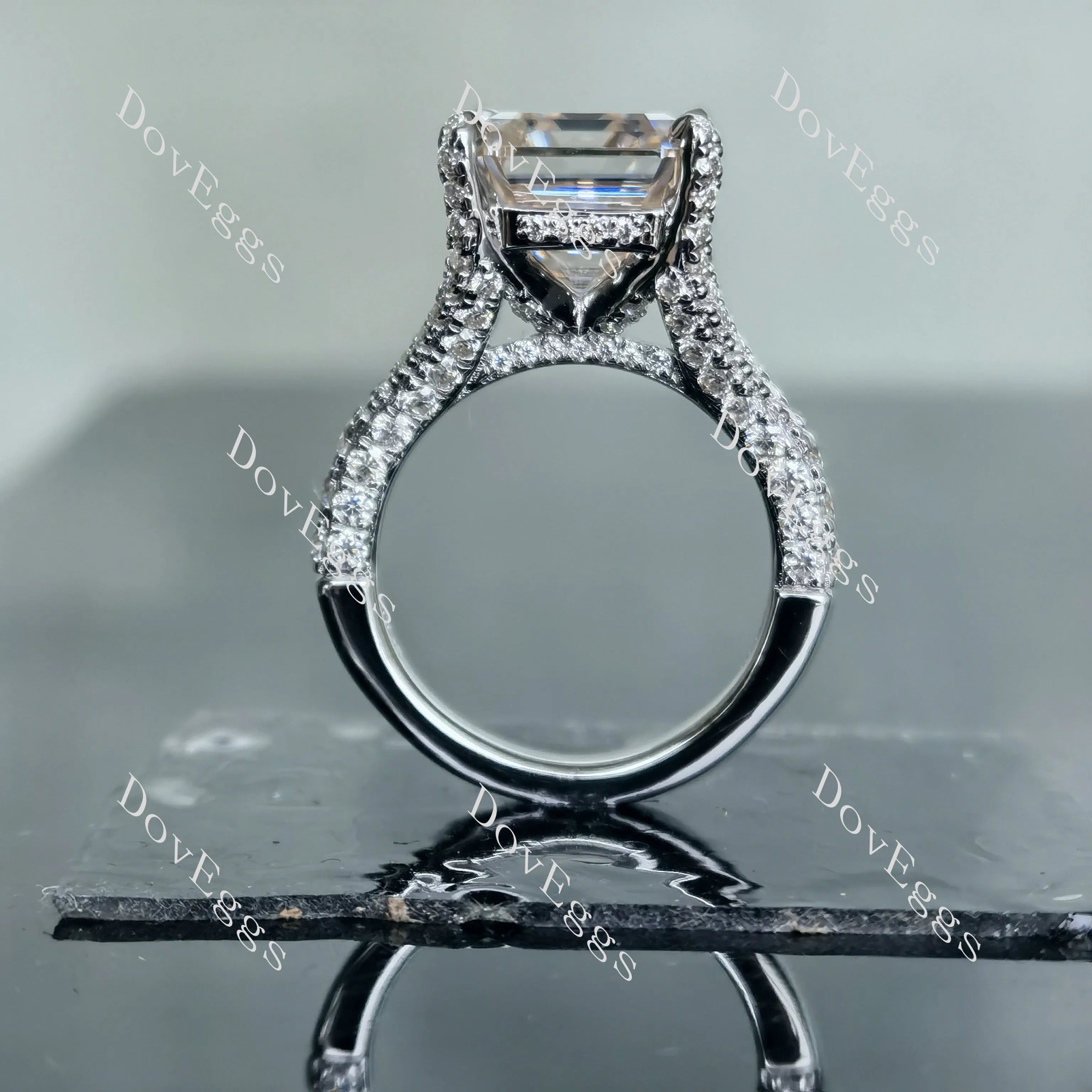 The Brooklyn split shank Cushion ring