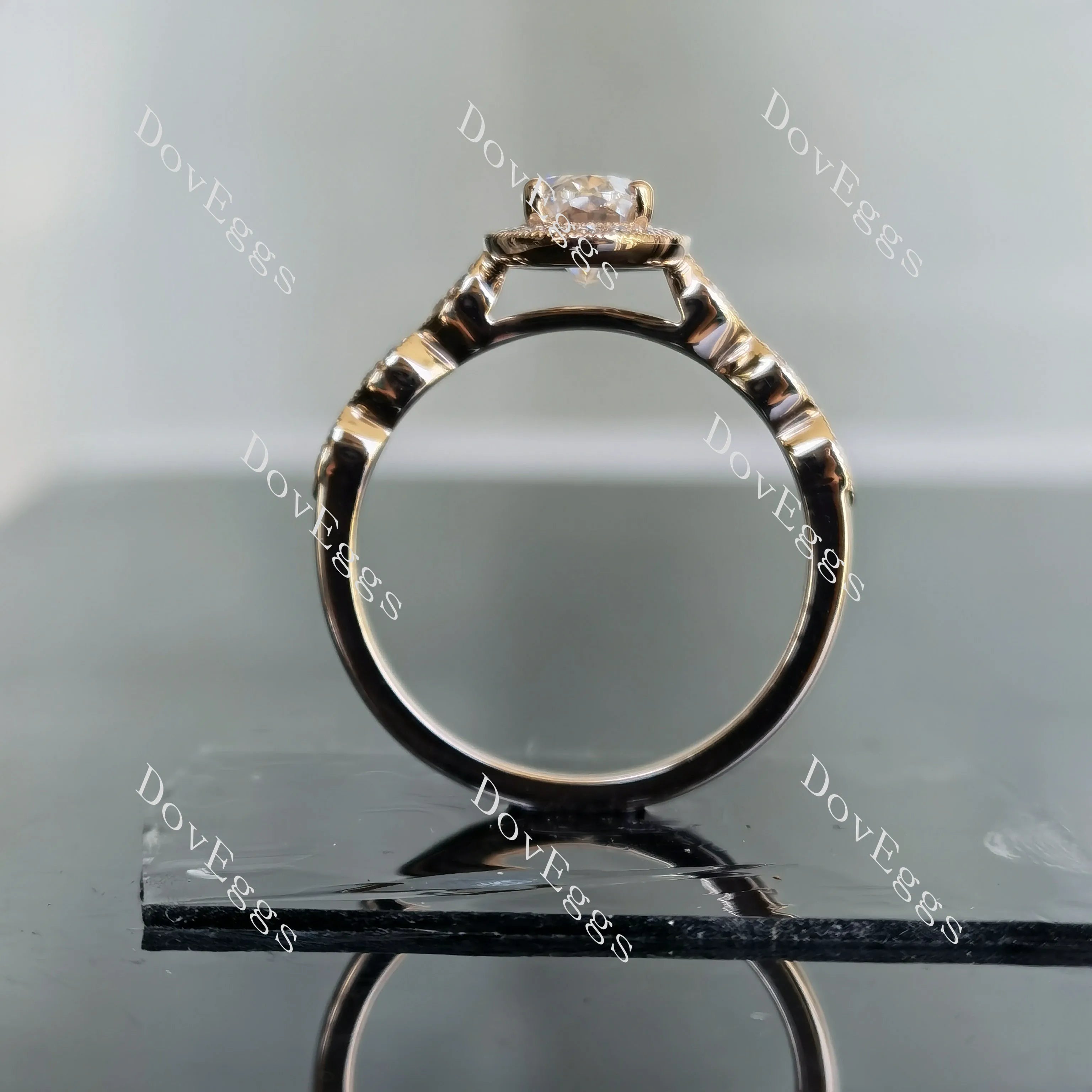 Oval art deco halo moissanite engagement ring| Doveggs