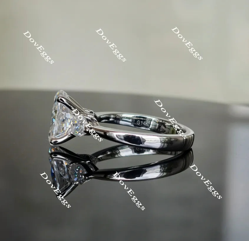 Oval three-stone moissanite engagement ring| Doveggs