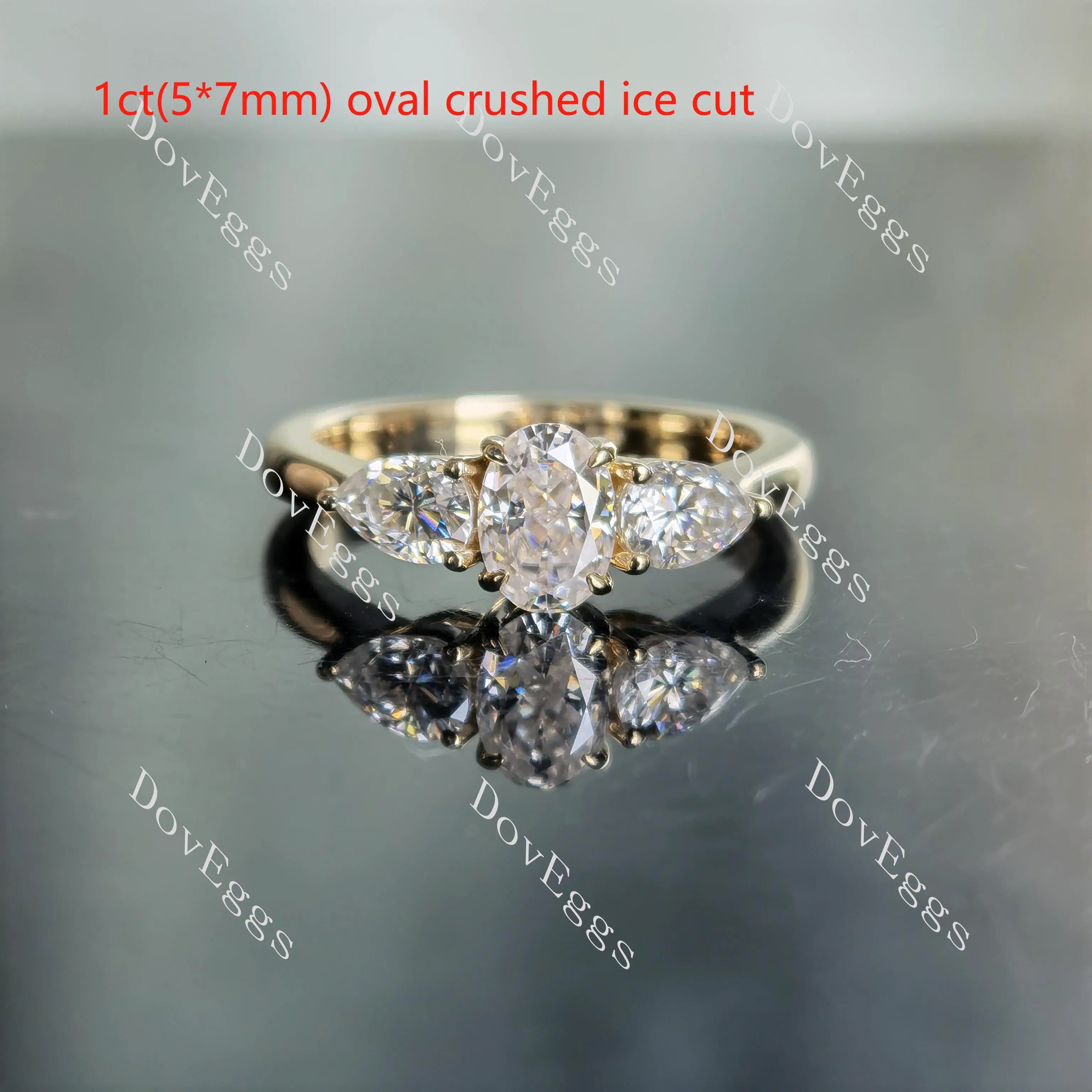Oval three stones moissanite engagement ring| Doveggs