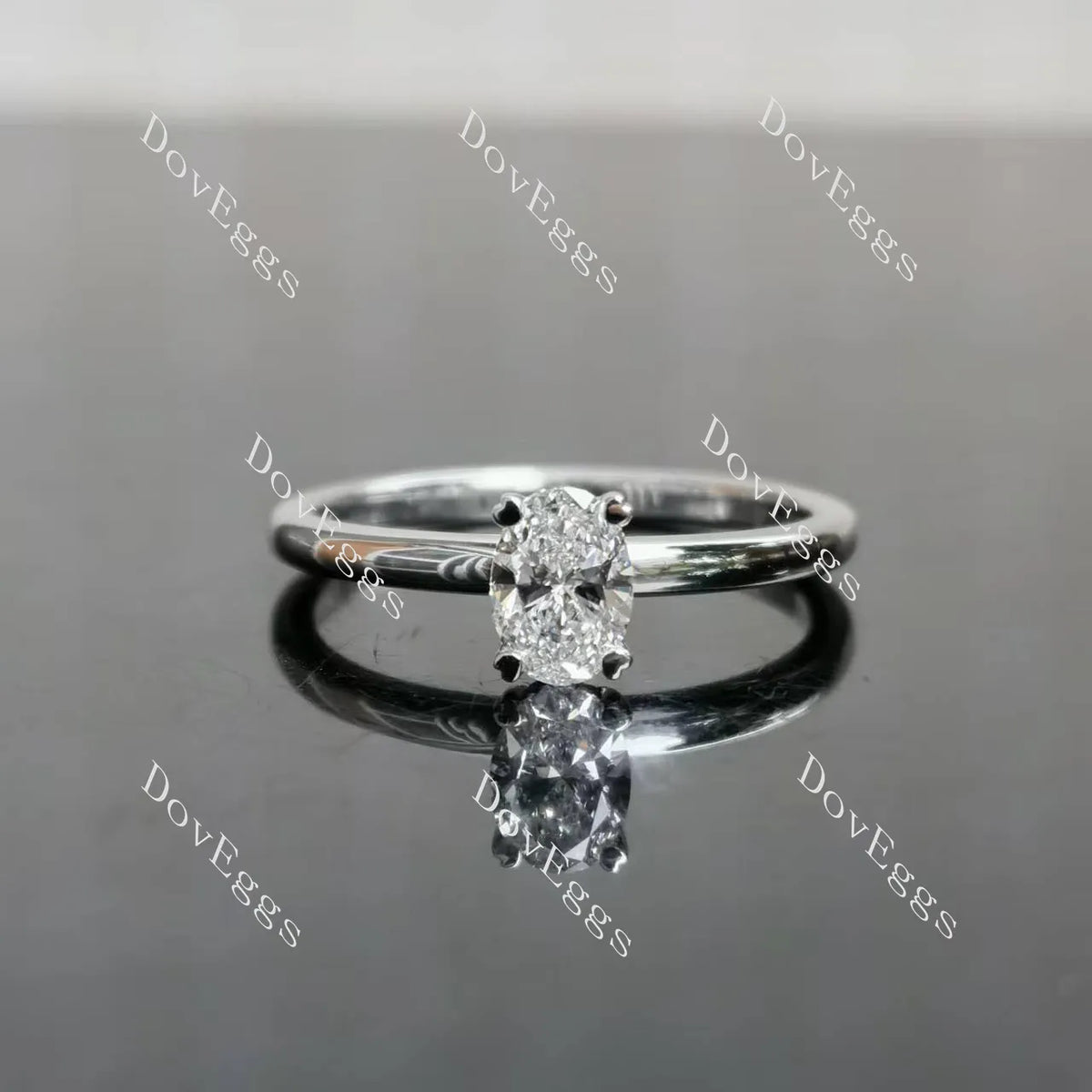 (size 7.5) Doveggs sterling silver 0.53ct oval lab grown diamond engagement ring