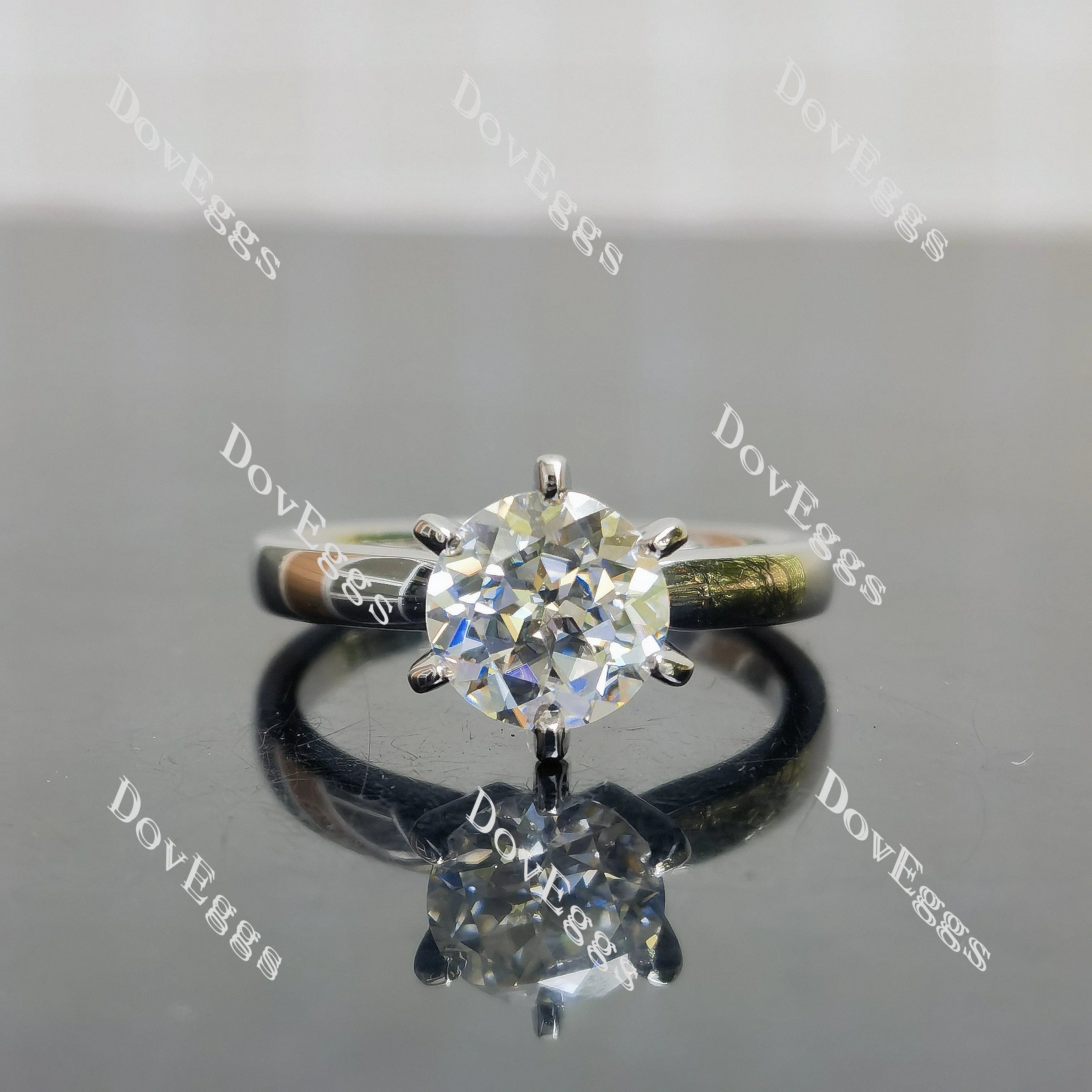 (size 7.75) Doveggs sterling silver 2ct GHI color round moissanite engagement ring