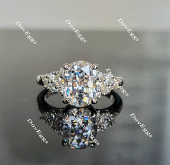Oval side stones moissanite engagement ring| Doveggs
