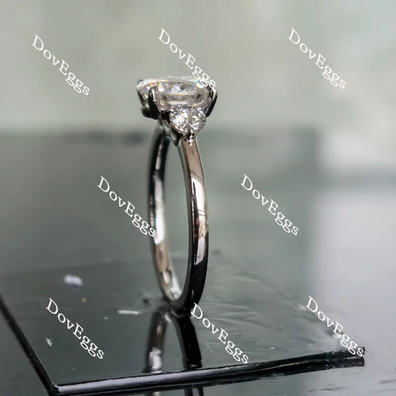 Oval three stones moissanite engagement ring| Doveggs