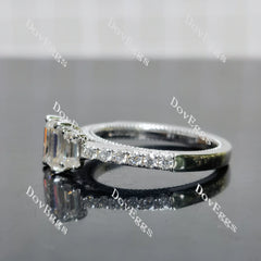 (size 9) Doveggs 1ct GHI color emerald moissanite engagement SS ring