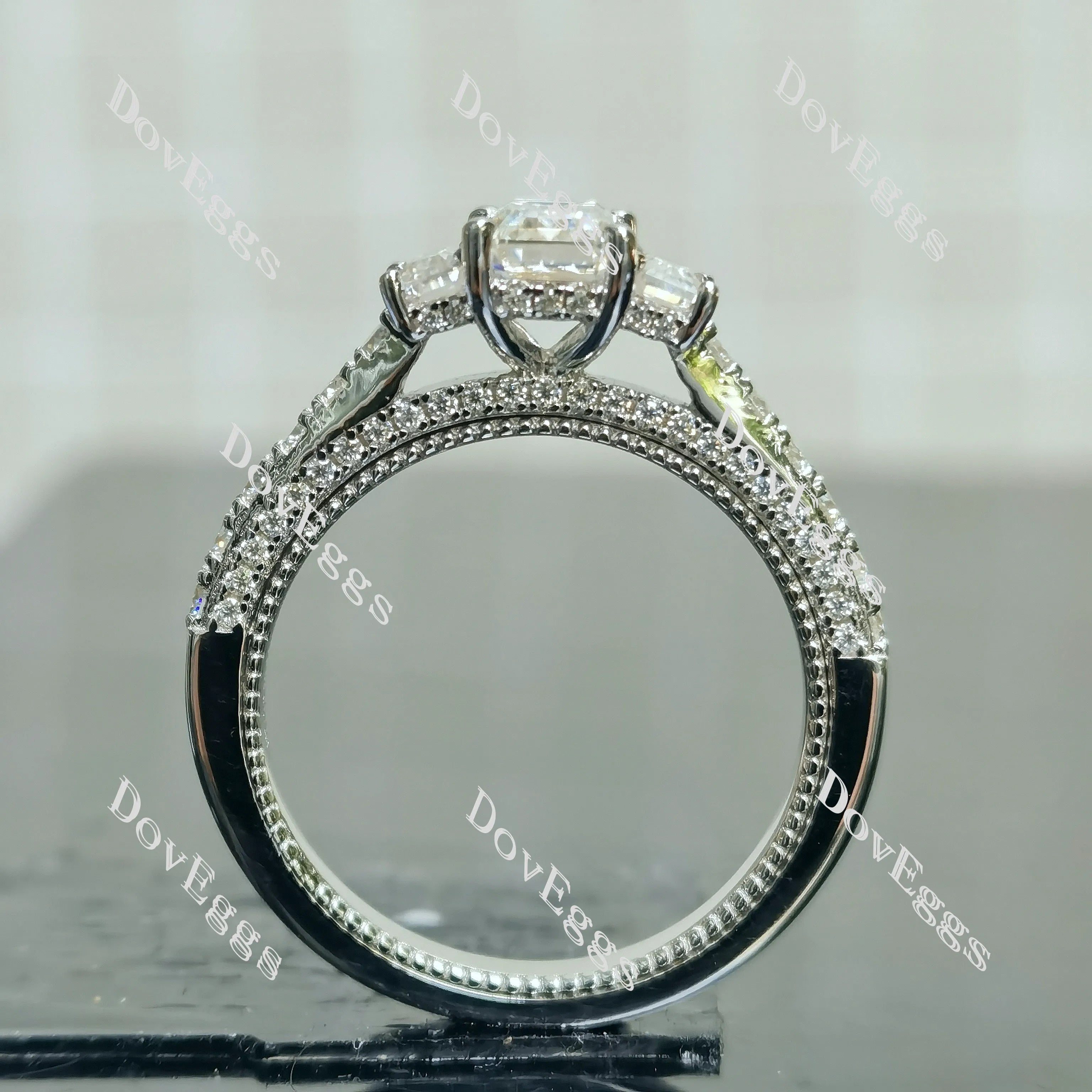(size 9) Doveggs 1ct GHI color emerald moissanite engagement SS ring