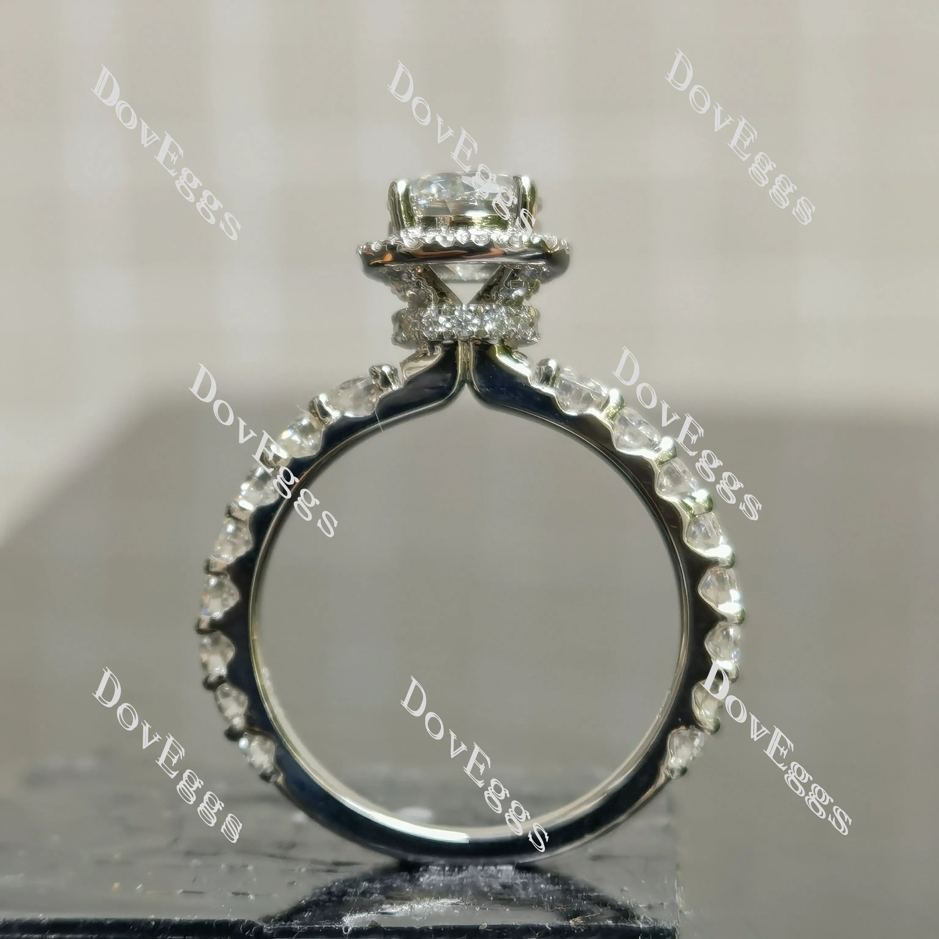 (size 7) Doveggs sterling silver 1ct GHI color round moissanite engagement ring