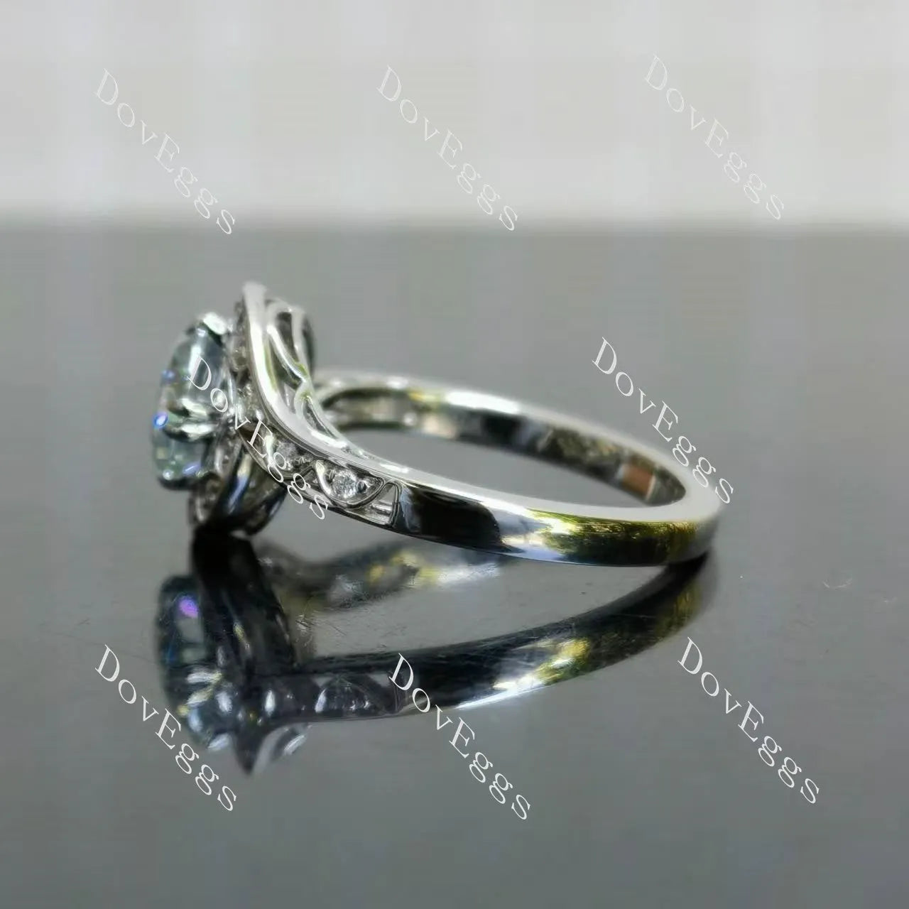 Ryleigh Gene-Round vintage halo moissanite engagement ring| DovEggs