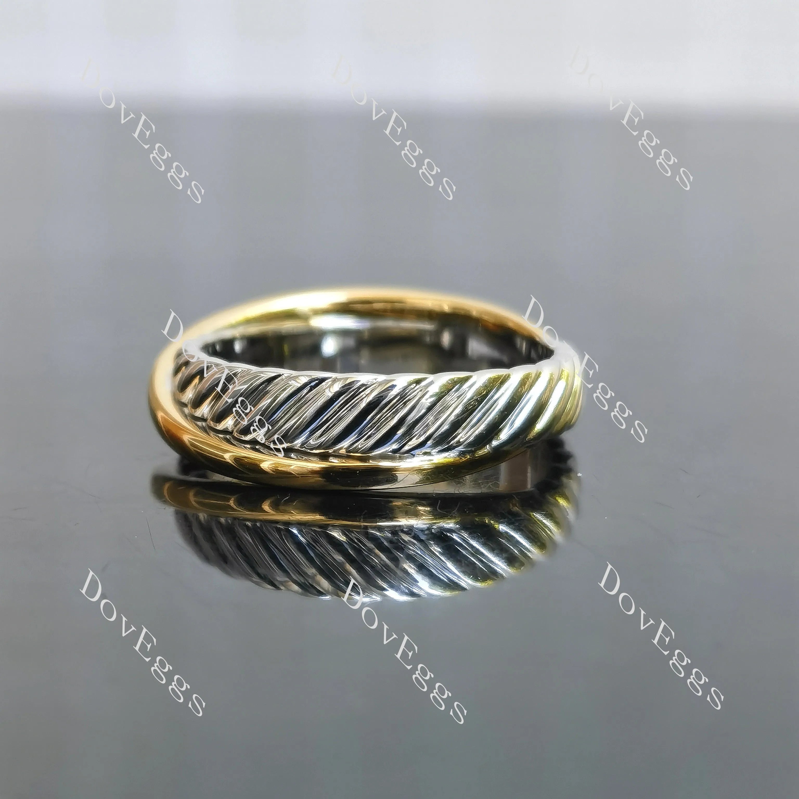 Art deco two-tone plain wedding band-5.3mm band width| DovEggs