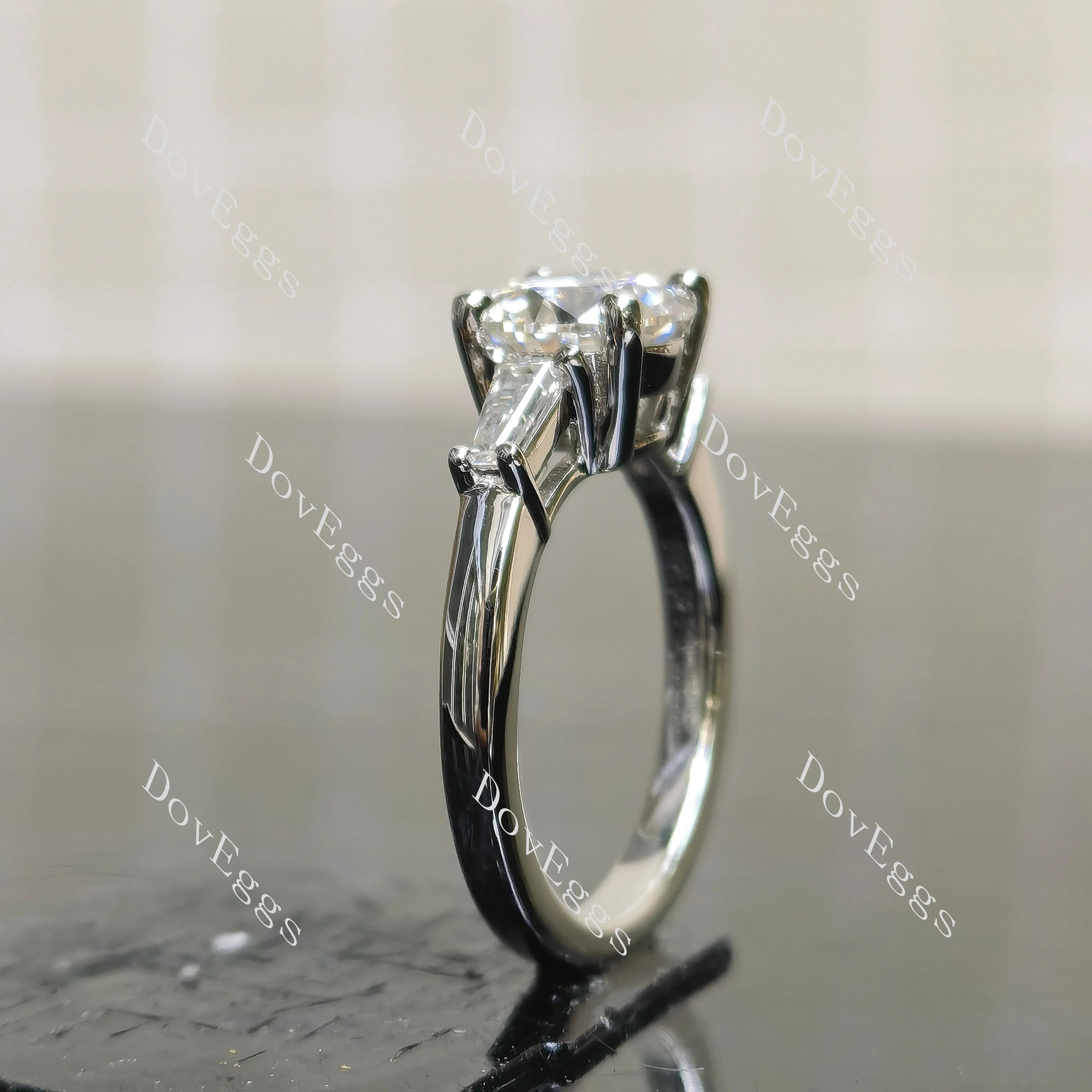 (size 6.5 & 8) Doveggs sterling silver 2ct round/pear moissanite engagement ring