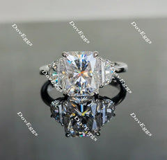 Doveggs radiant three-stone moissanite engagement ring for women