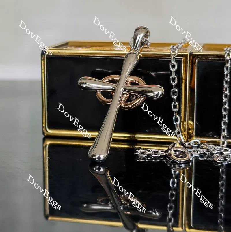 Doveggs the cross moissanite pendant necklace (pendant only)