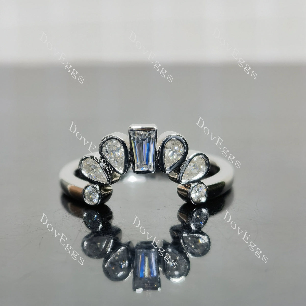 (size 9) Doveggs baguette pear round moissanite wedding band