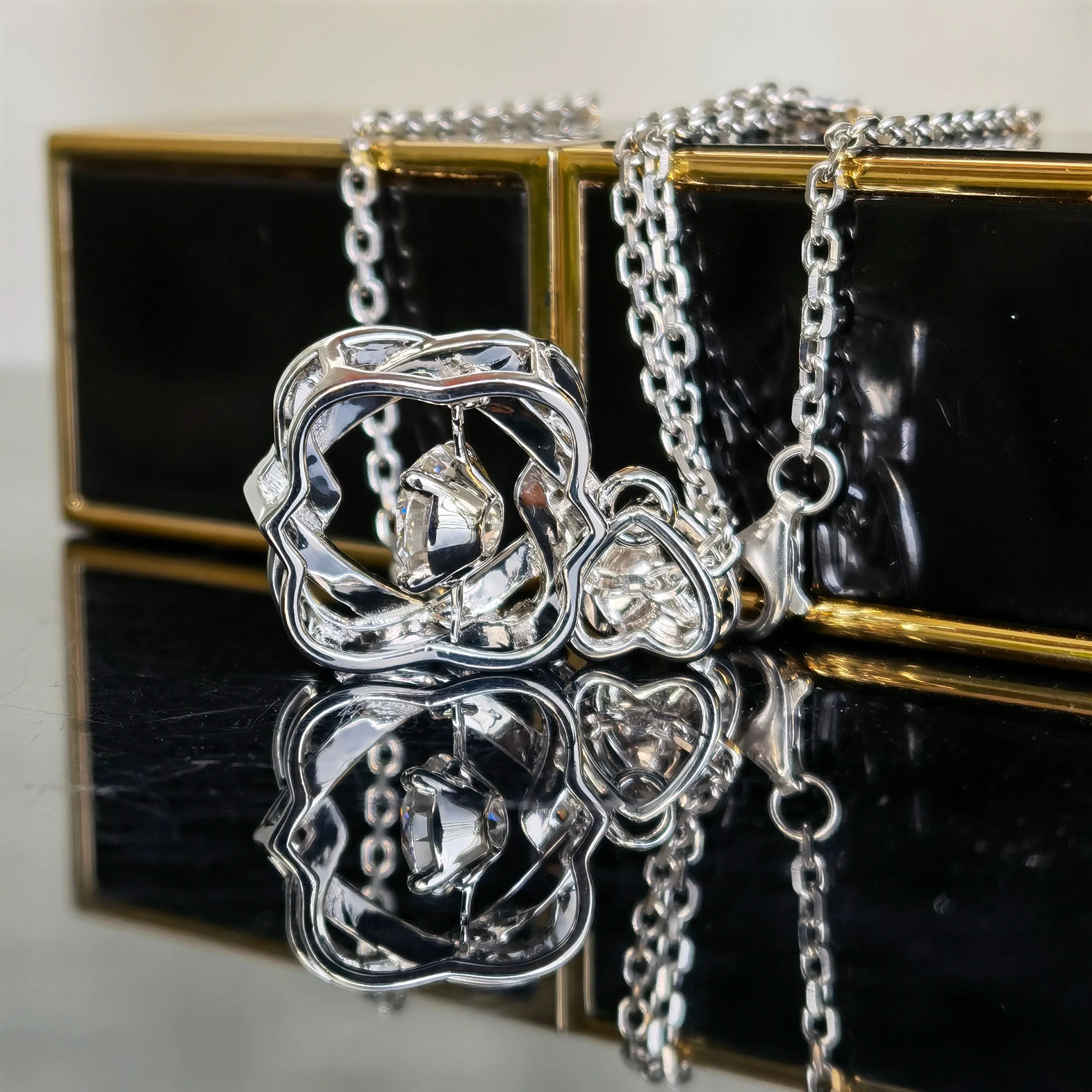Doveggs round art deco pendant necklace with accents (pendant only)