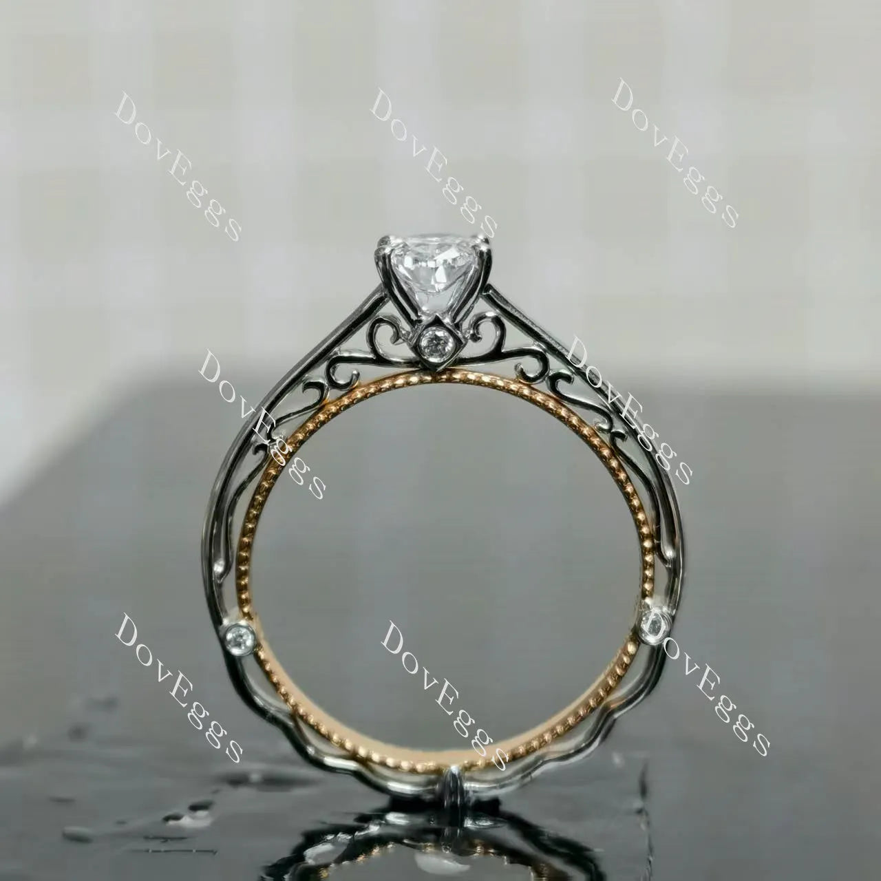 (size 6) Doveggs 18K white gold & rose gold 0.5ct oval lab grown diamond engagement ring