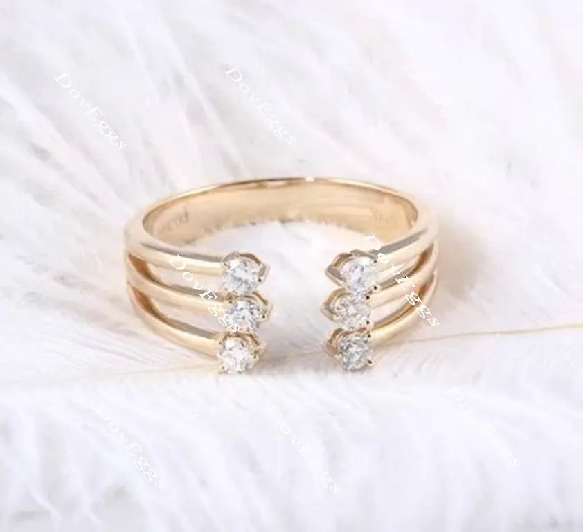 Doveggs Forever one 2.5mm moissanite /lab grown diamond wedding band