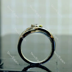 Doveggs Round Bezel Split Solitaire Lab Grown Diamond Engagement Ring