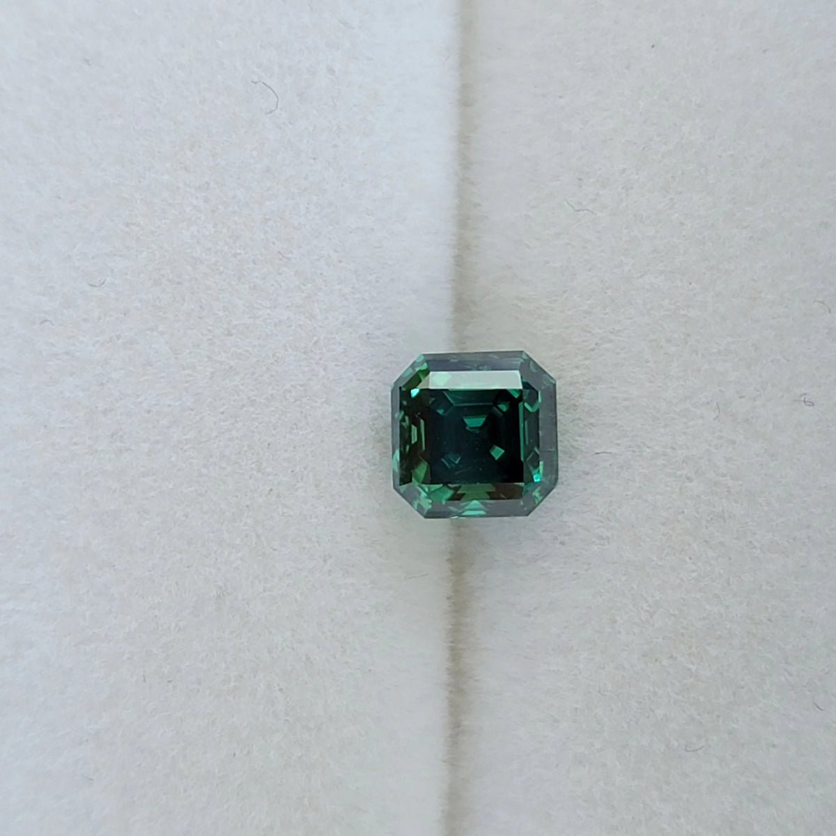 Doveggs asscher 0.5ct accident color Vivid forest Green moissanite loose stone